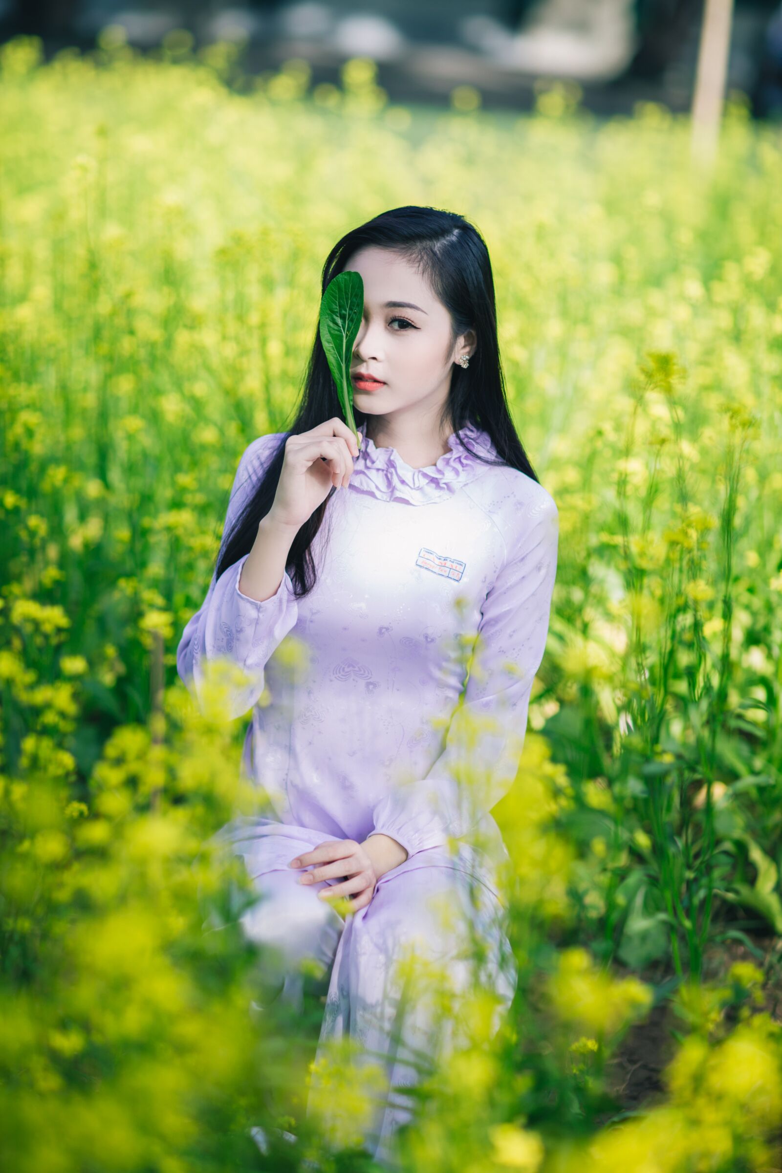 Canon EF 85mm F1.2L II USM sample photo. Girl, flower, garden photography