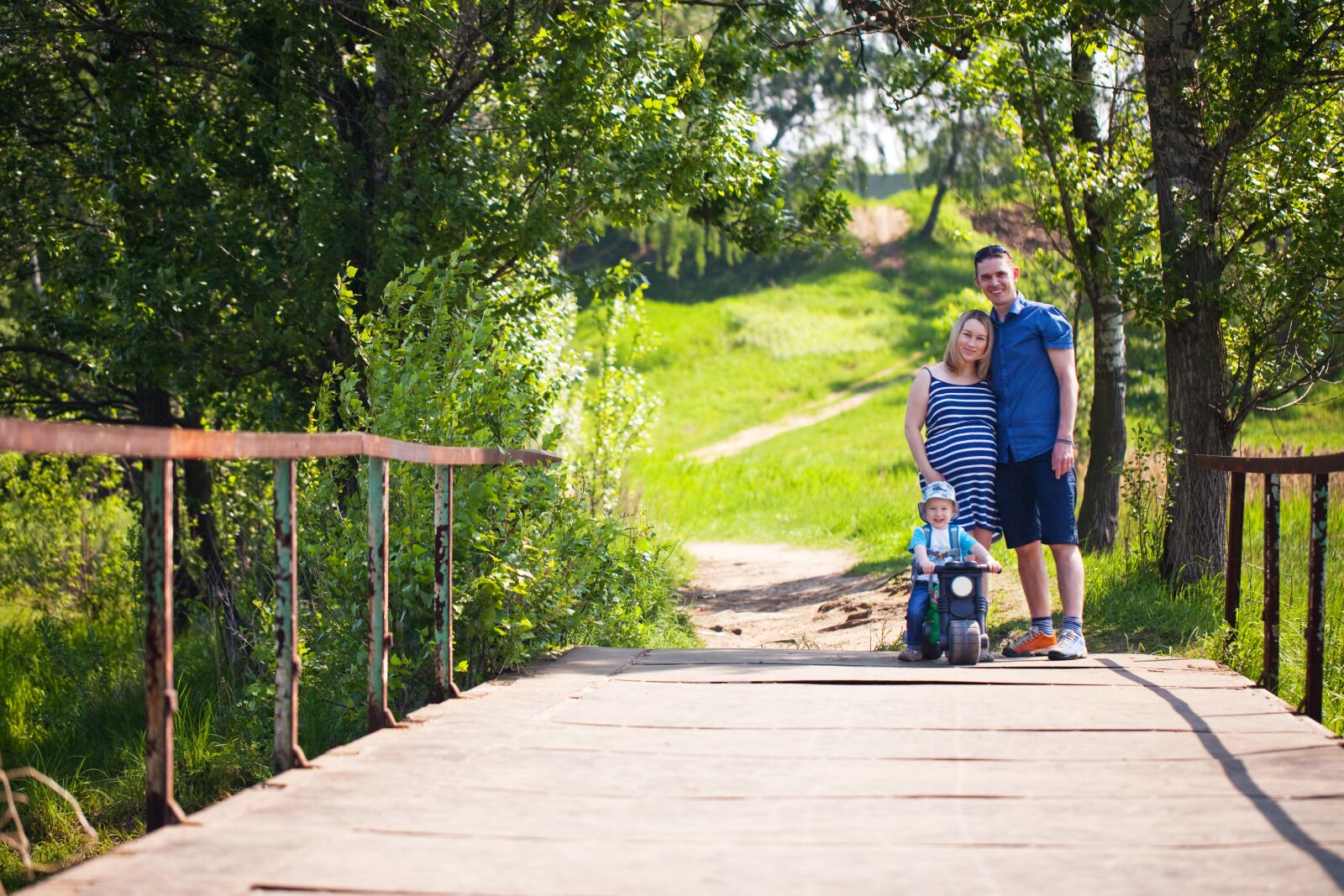 Canon EOS 5D Mark II sample photo. Family, summer, happiness photography