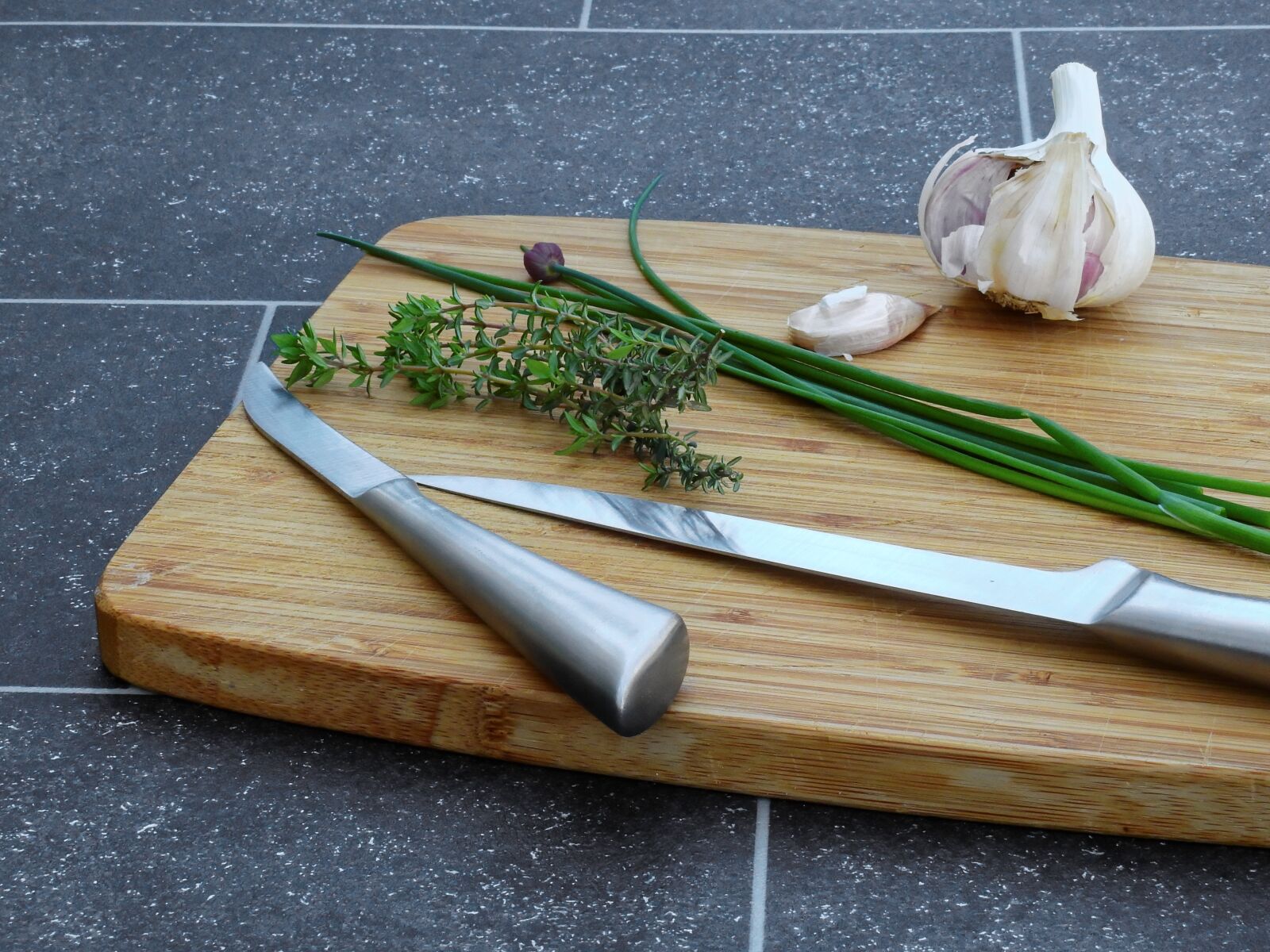 Nikon Coolpix P900 sample photo. Herbs, rosemary, leek photography