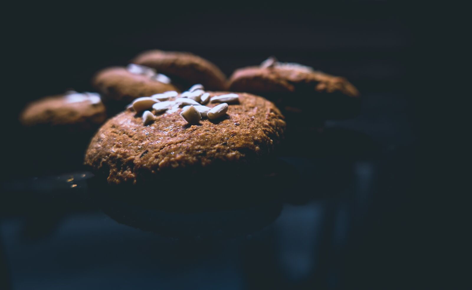 Panasonic Lumix DMC-LX100 sample photo. Sunflower, cookies, seed photography