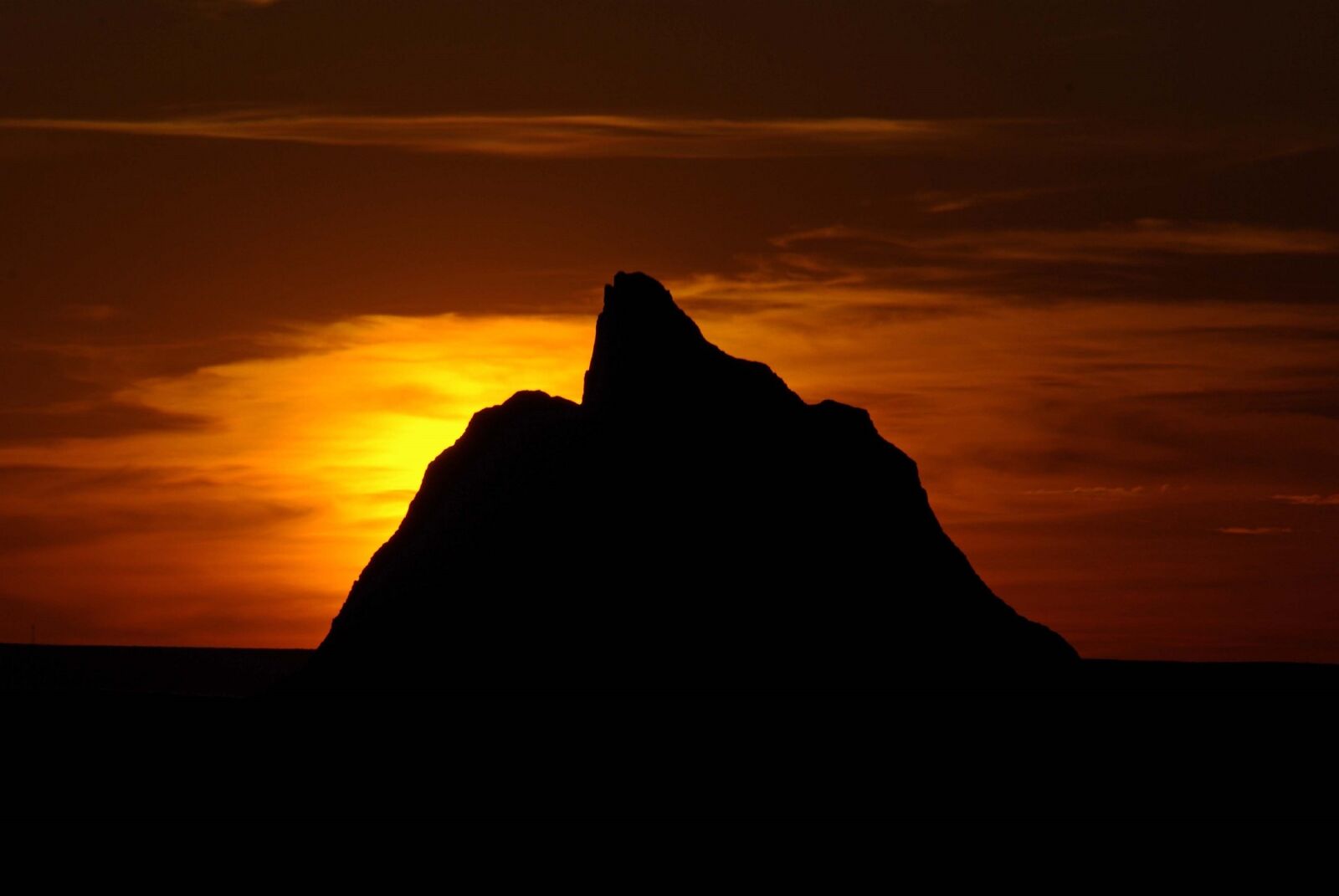 Pentax K10D sample photo. Sunset, landscape, silhouettes photography