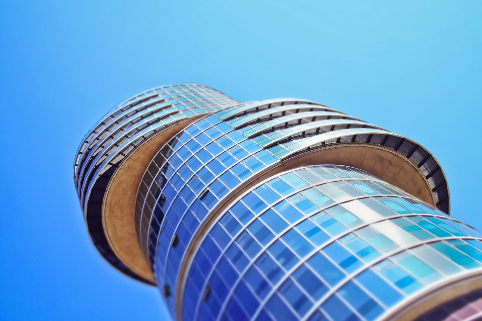 Olympus OM-D E-M10 sample photo. Architecture, skyscraper, building photography