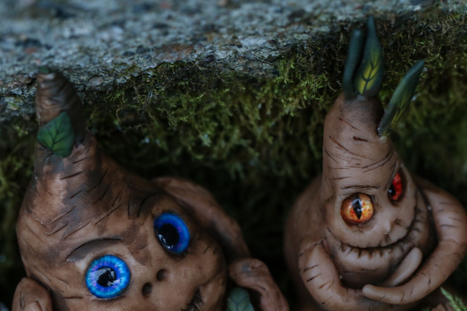 Canon EOS 7D Mark II sample photo. Figures, toy, moss photography