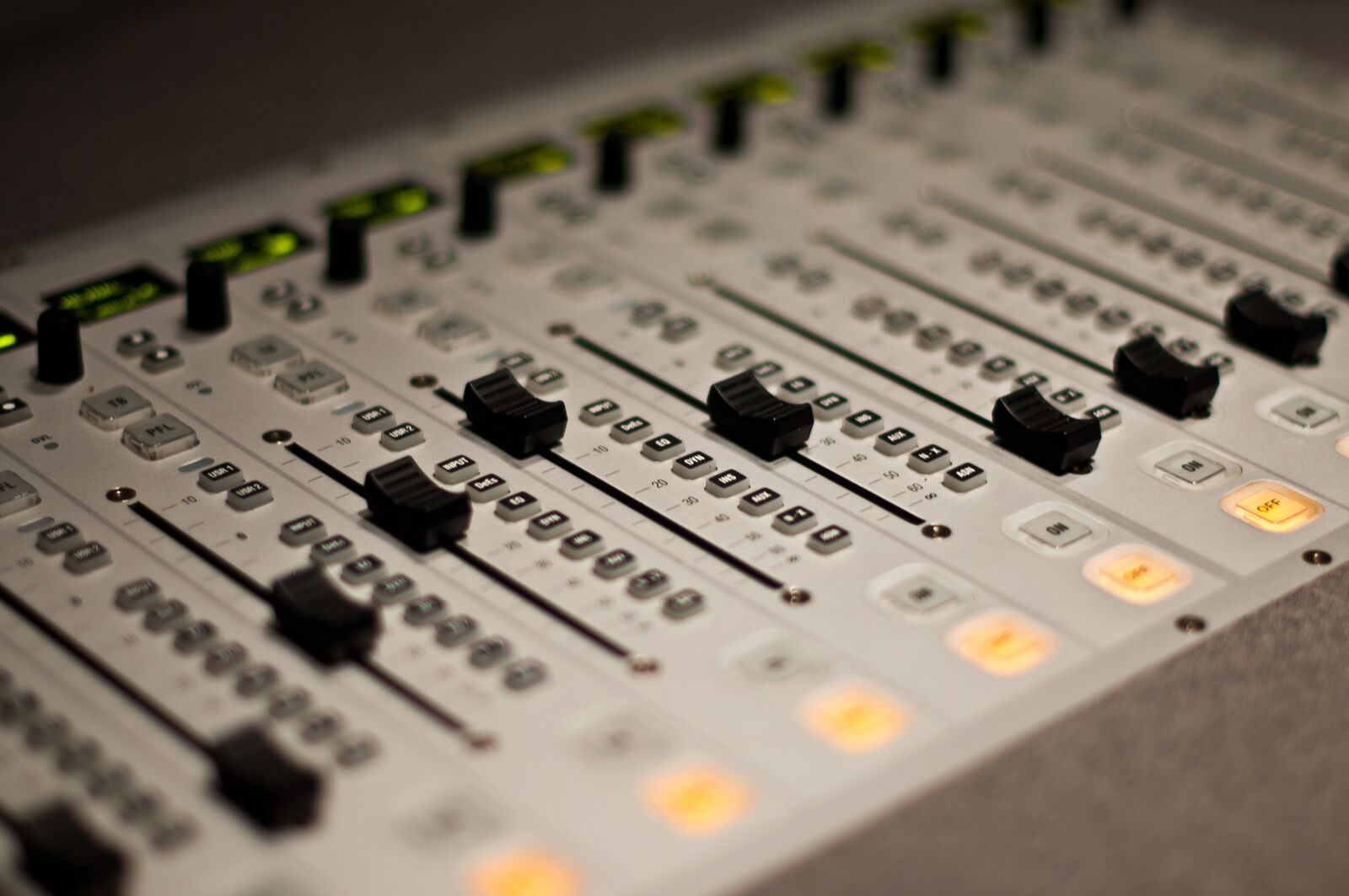 Nikon D90 sample photo. Radio, mixer, music photography