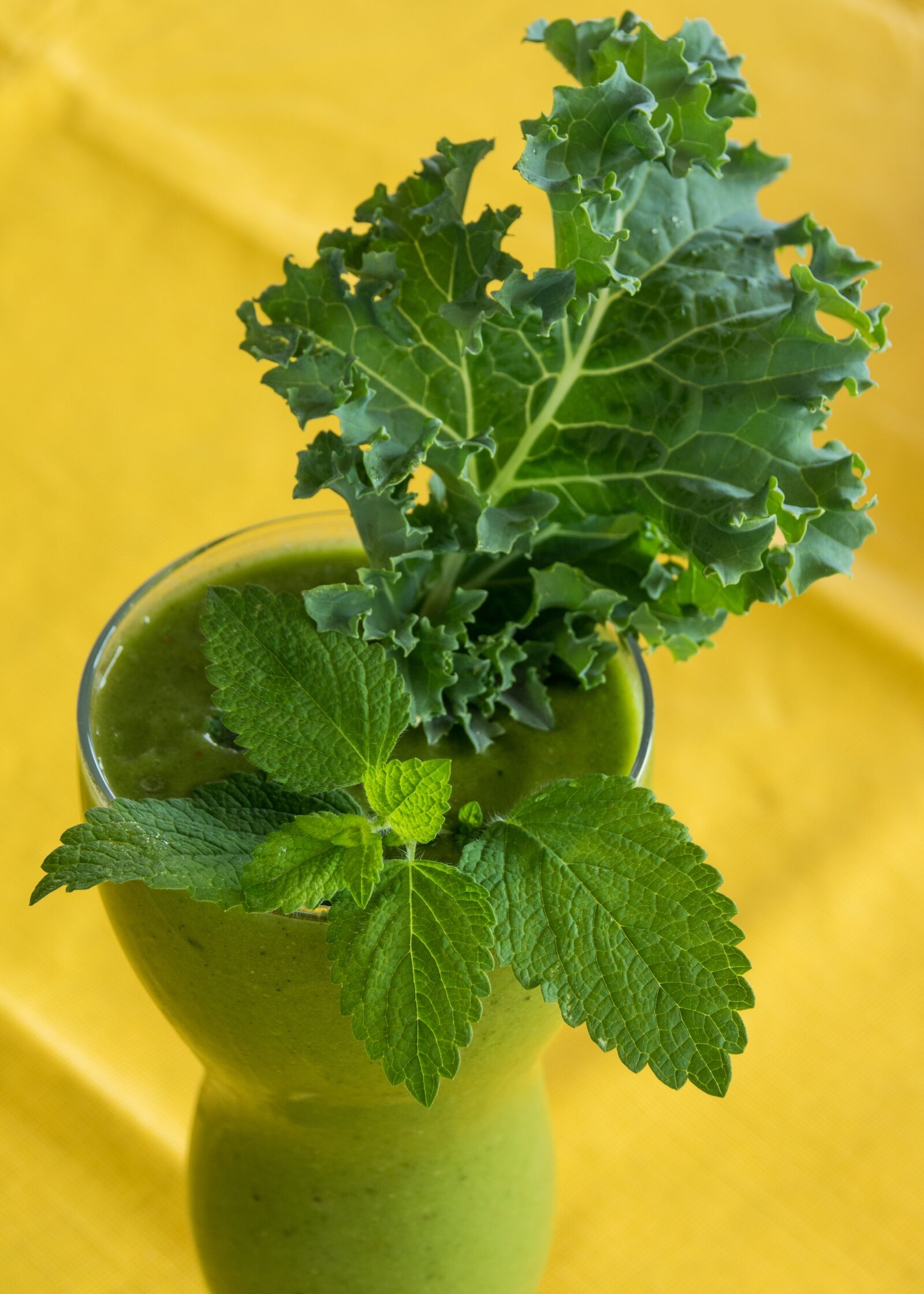 Sony Cyber-shot DSC-RX10 III sample photo. Green smoothie, smoothie, kale photography