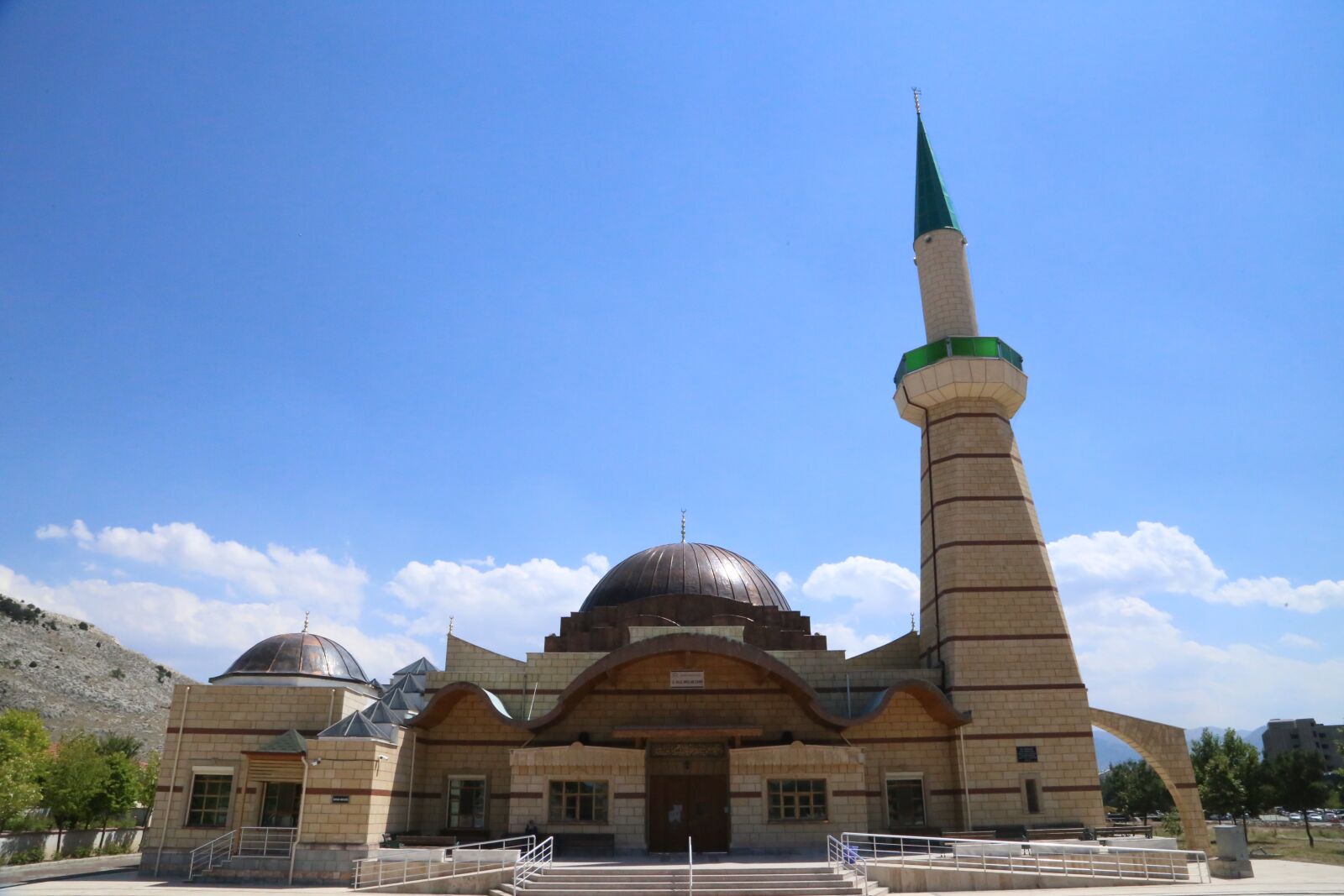 Canon EOS 6D + Canon EF 24-105mm F4L IS USM sample photo. Minaret, building, dome photography