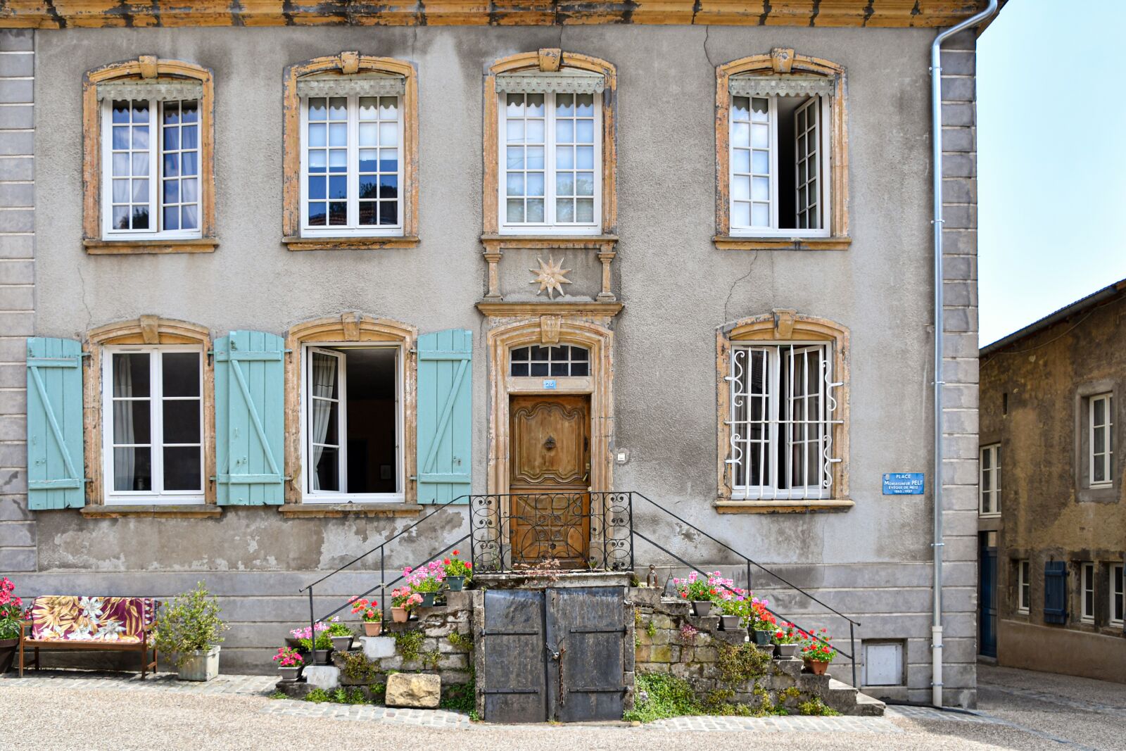 Nikon D500 sample photo. House, facade, building photography