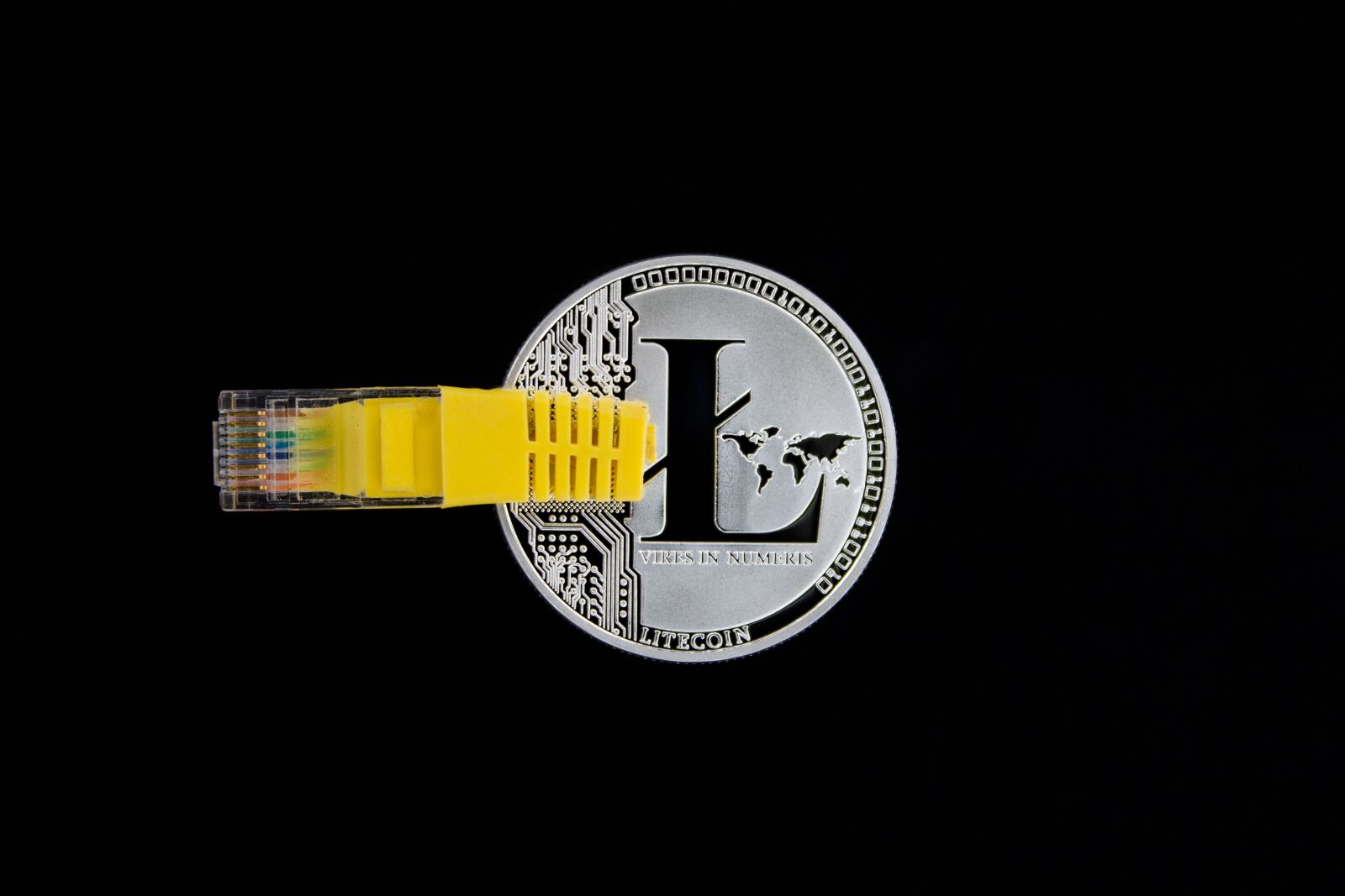 Canon EOS 60D sample photo. Cryptocurrency, money, litecoin photography