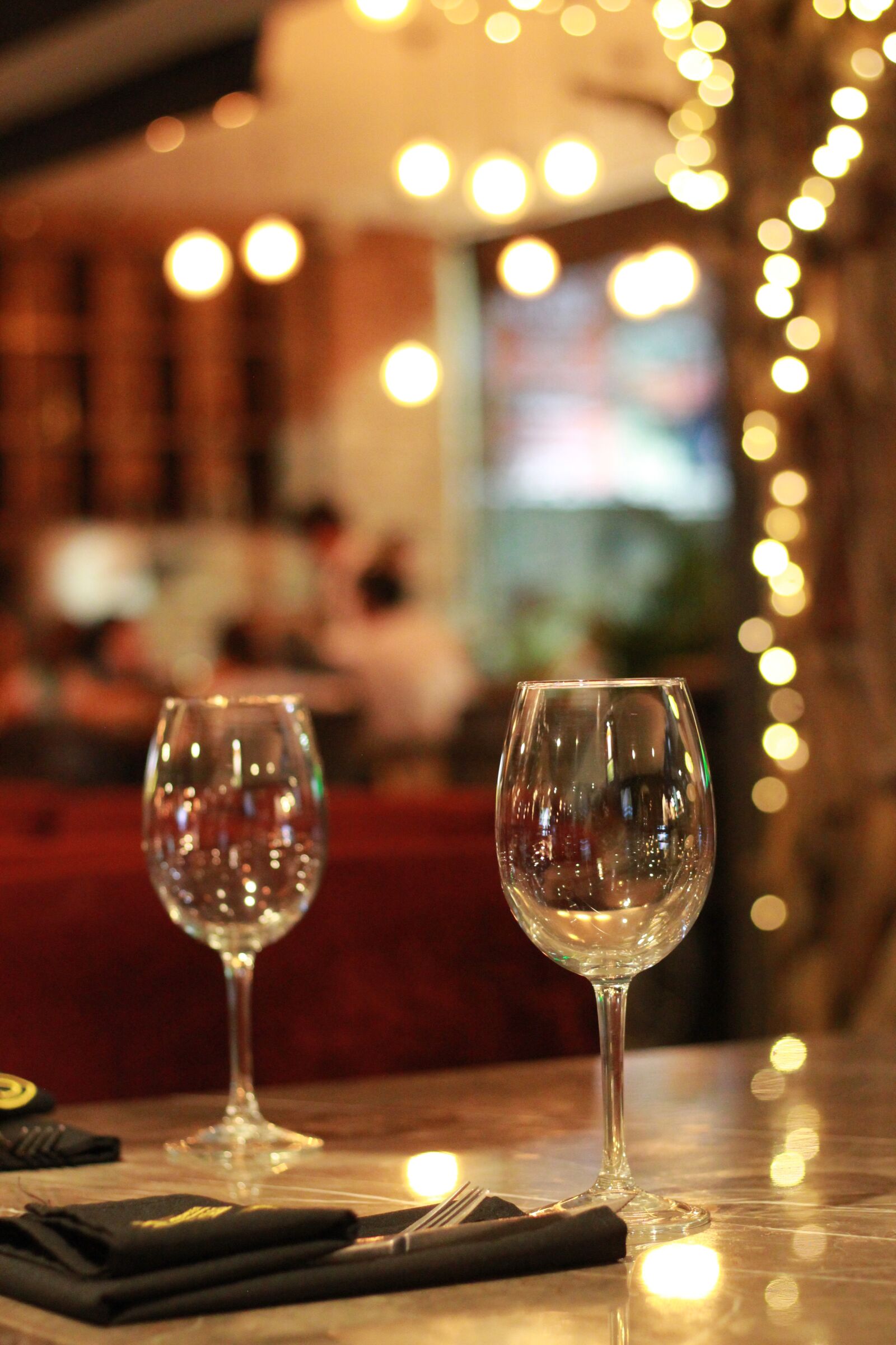 Canon EOS 1300D (EOS Rebel T6 / EOS Kiss X80) sample photo. Cup, restaurant, bar photography