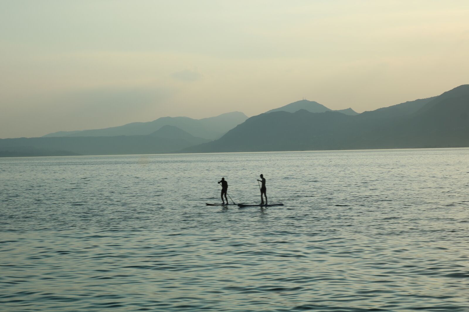 Canon EOS 750D (EOS Rebel T6i / EOS Kiss X8i) sample photo. Lake, water, mountain photography