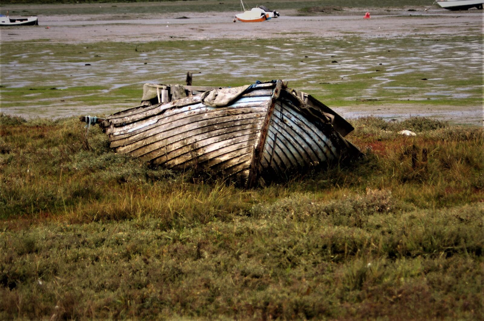 Pentax K-x sample photo. Boat, wreck, abandoned photography