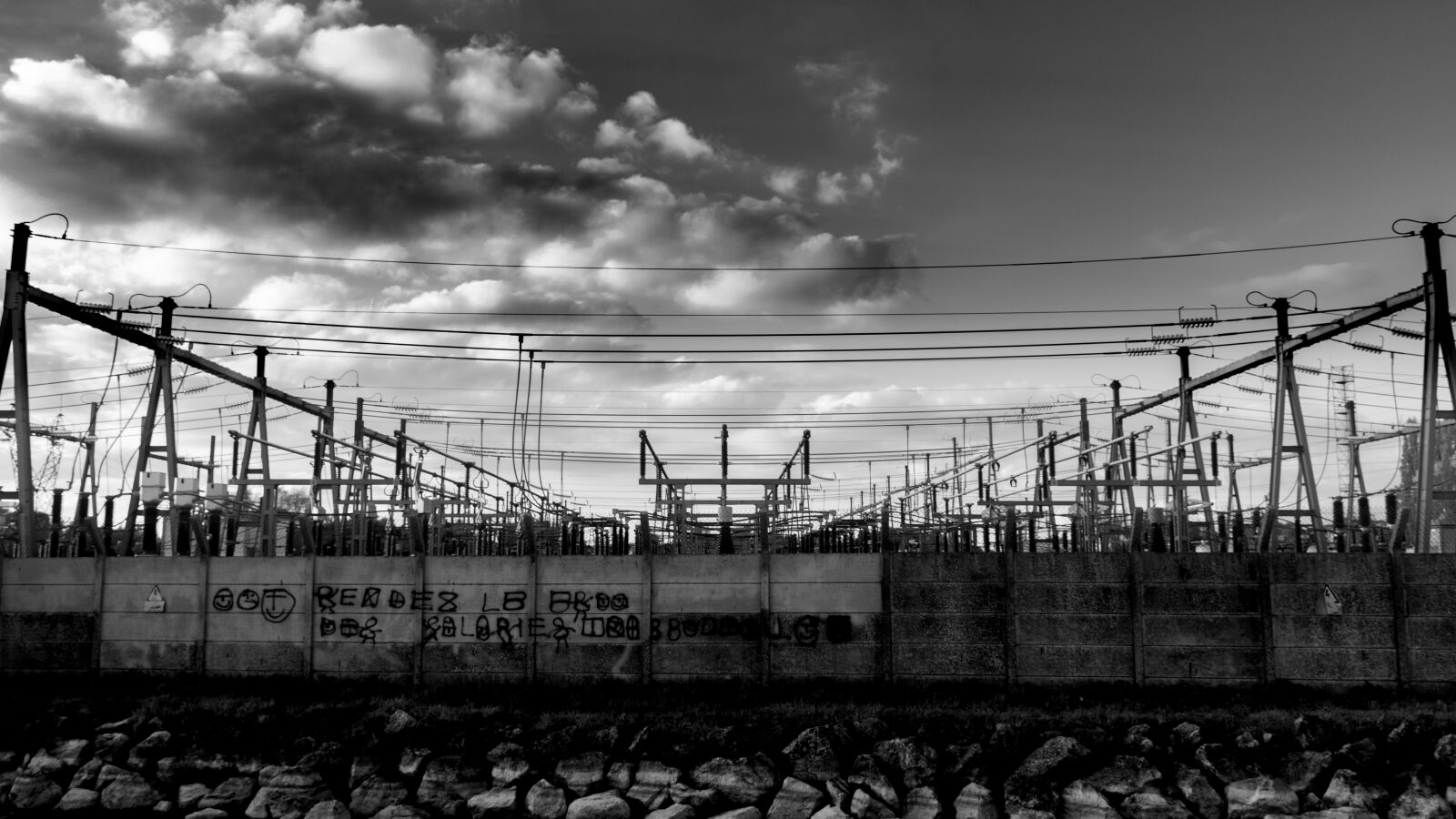 Nikon D5500 sample photo. Central electric, electricity, cable photography