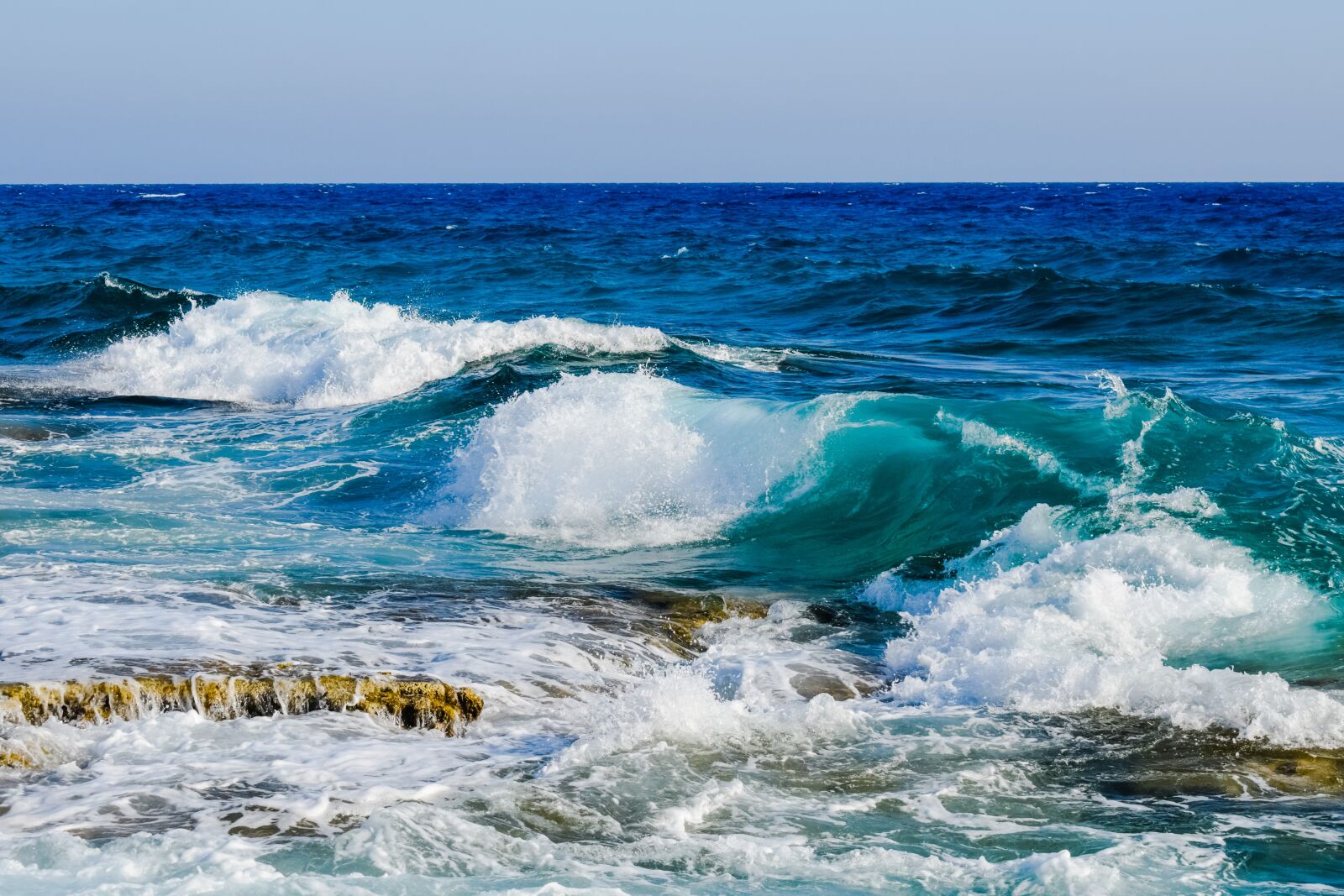 Nikon D3300 sample photo. Shades of blue, wave photography