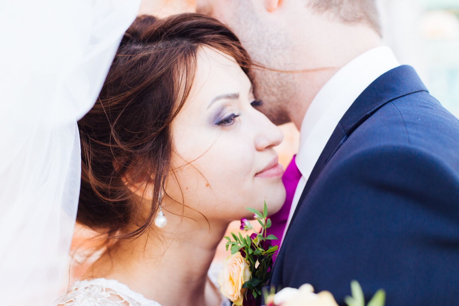 Canon EOS 6D + Canon EF 50mm F1.4 USM sample photo. Woman, wedding, bride photography