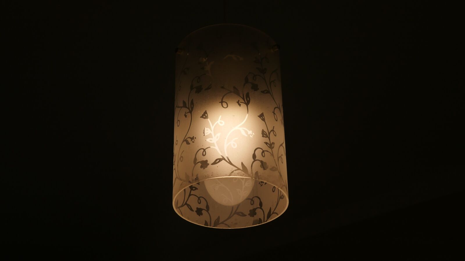 Panasonic Lumix DMC-GH4 sample photo. Light, lamp, night photography
