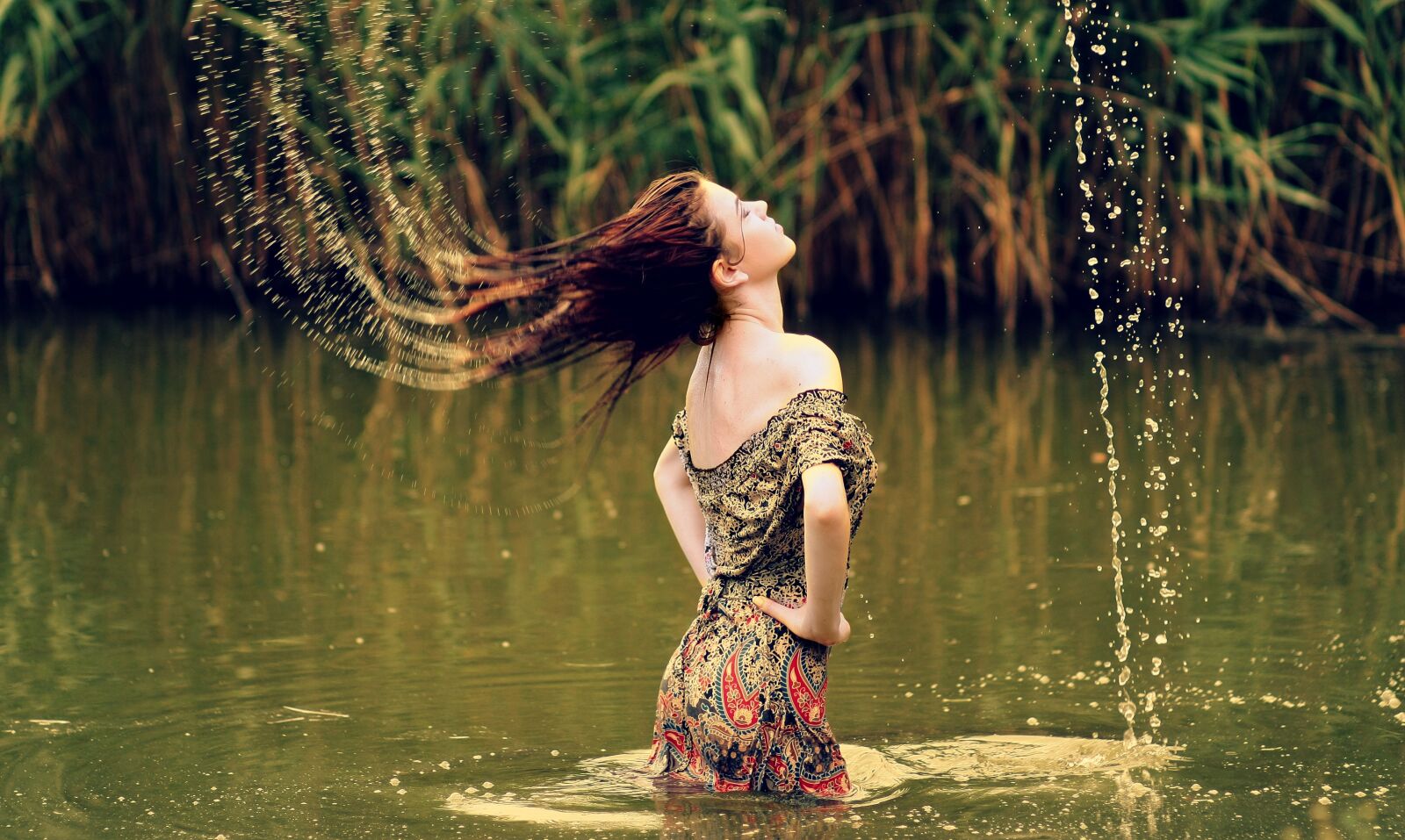 Canon EOS 450D (EOS Rebel XSi / EOS Kiss X2) sample photo. Girl, water, wild photography
