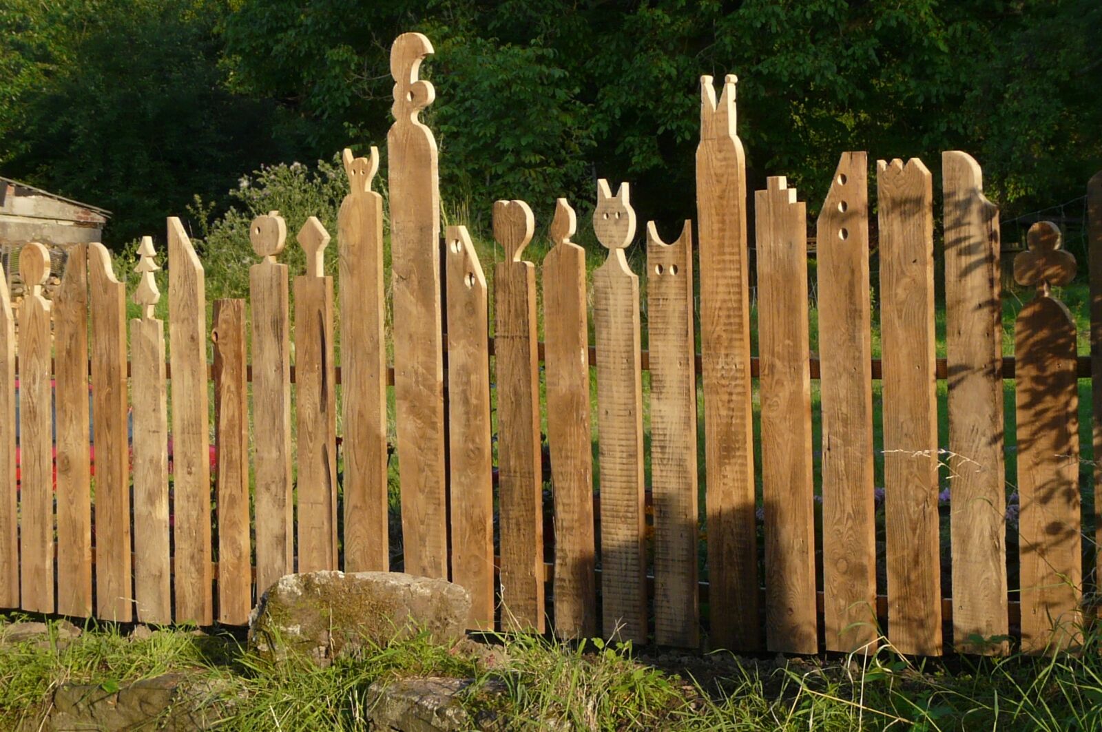 Panasonic DMC-FZ18 sample photo. Garden fence, wood fence photography