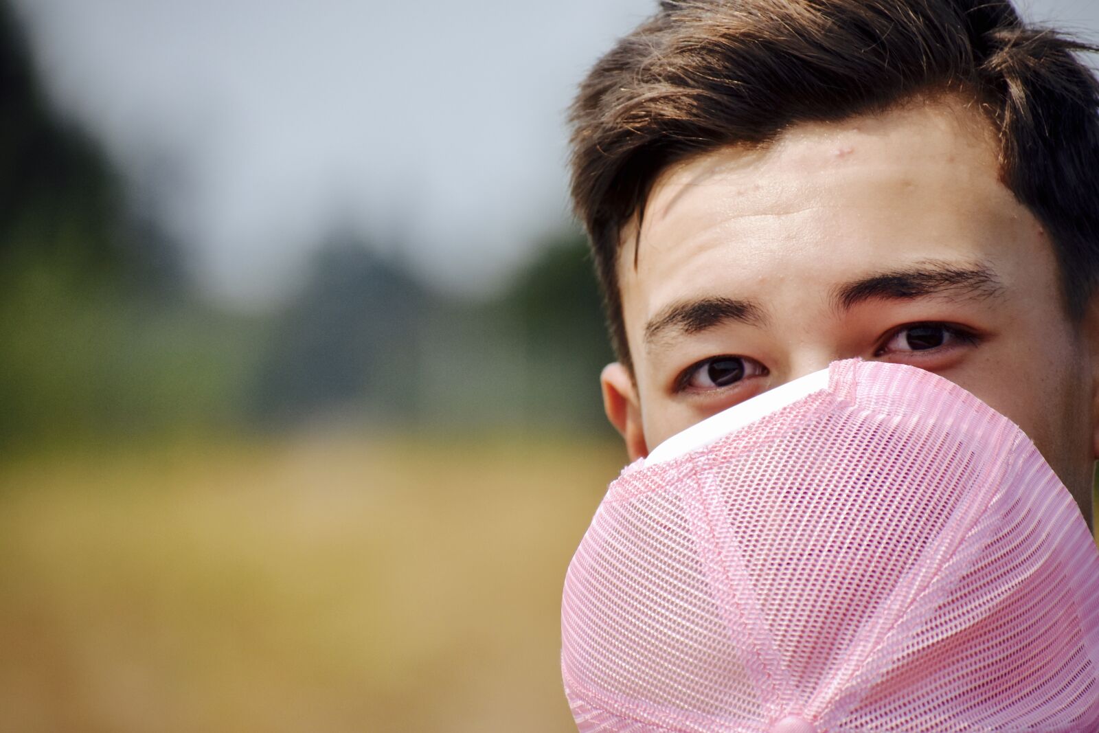 Nikon D3400 sample photo. Pink, hat, eyes photography