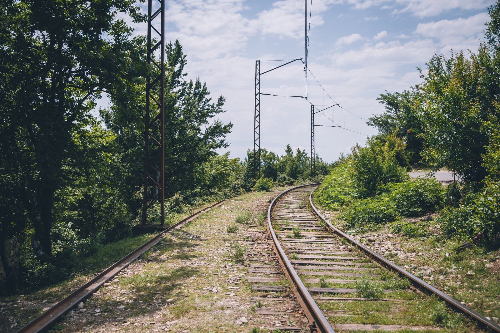 Canon EF 24-70mm F2.8L II USM sample photo. The scenery, train tracks photography