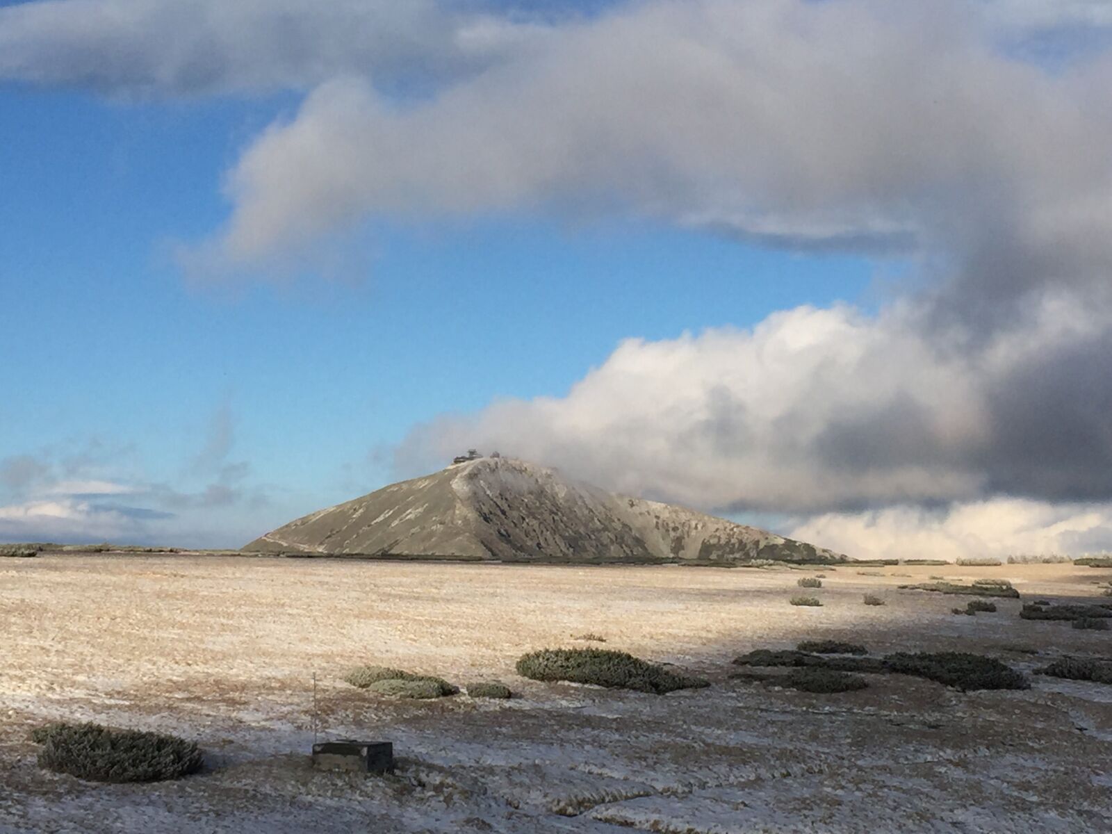 Apple iPhone 6 sample photo. Snow koppe, hoarfrost, blue photography