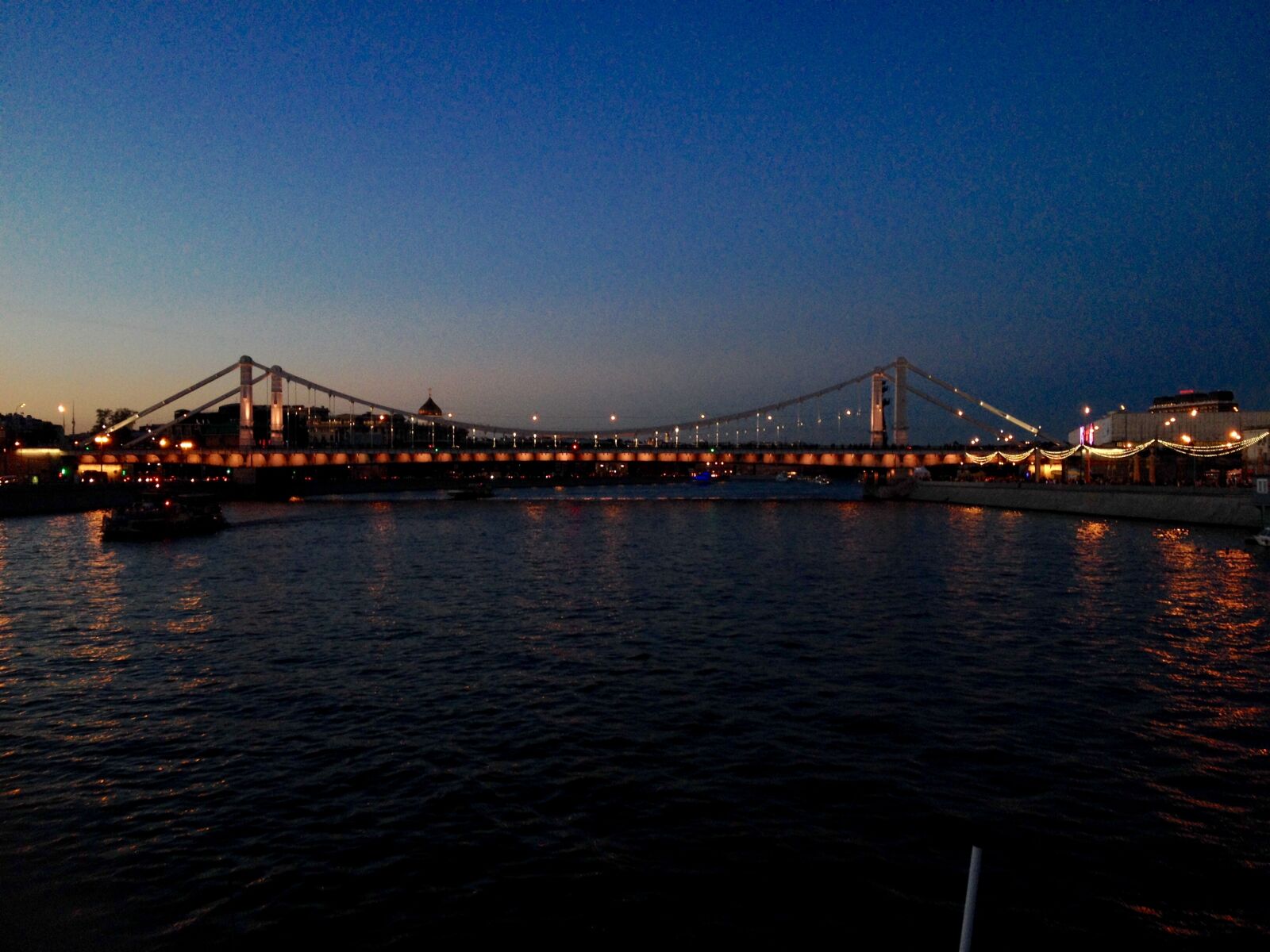 iPhone 4S back camera 4.28mm f/2.4 sample photo. Bridge photography