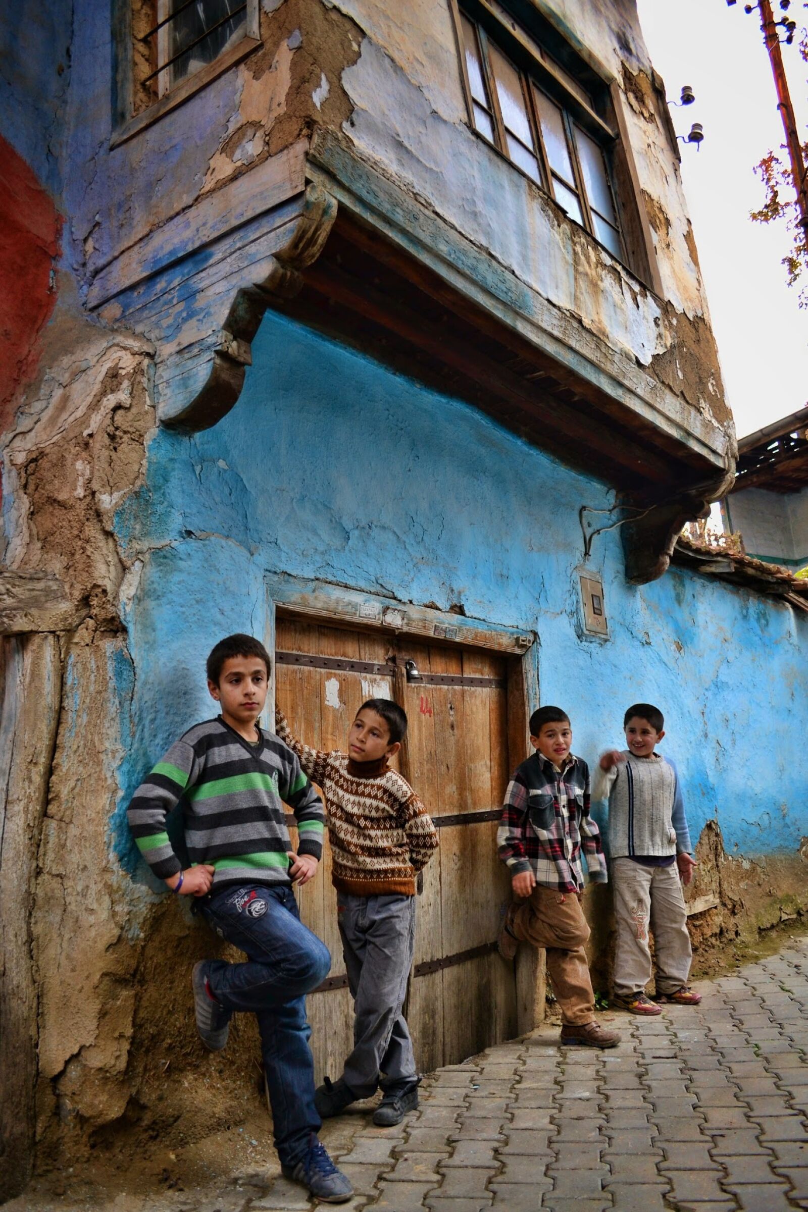 Nikon D3100 sample photo. Folk, street, family photography