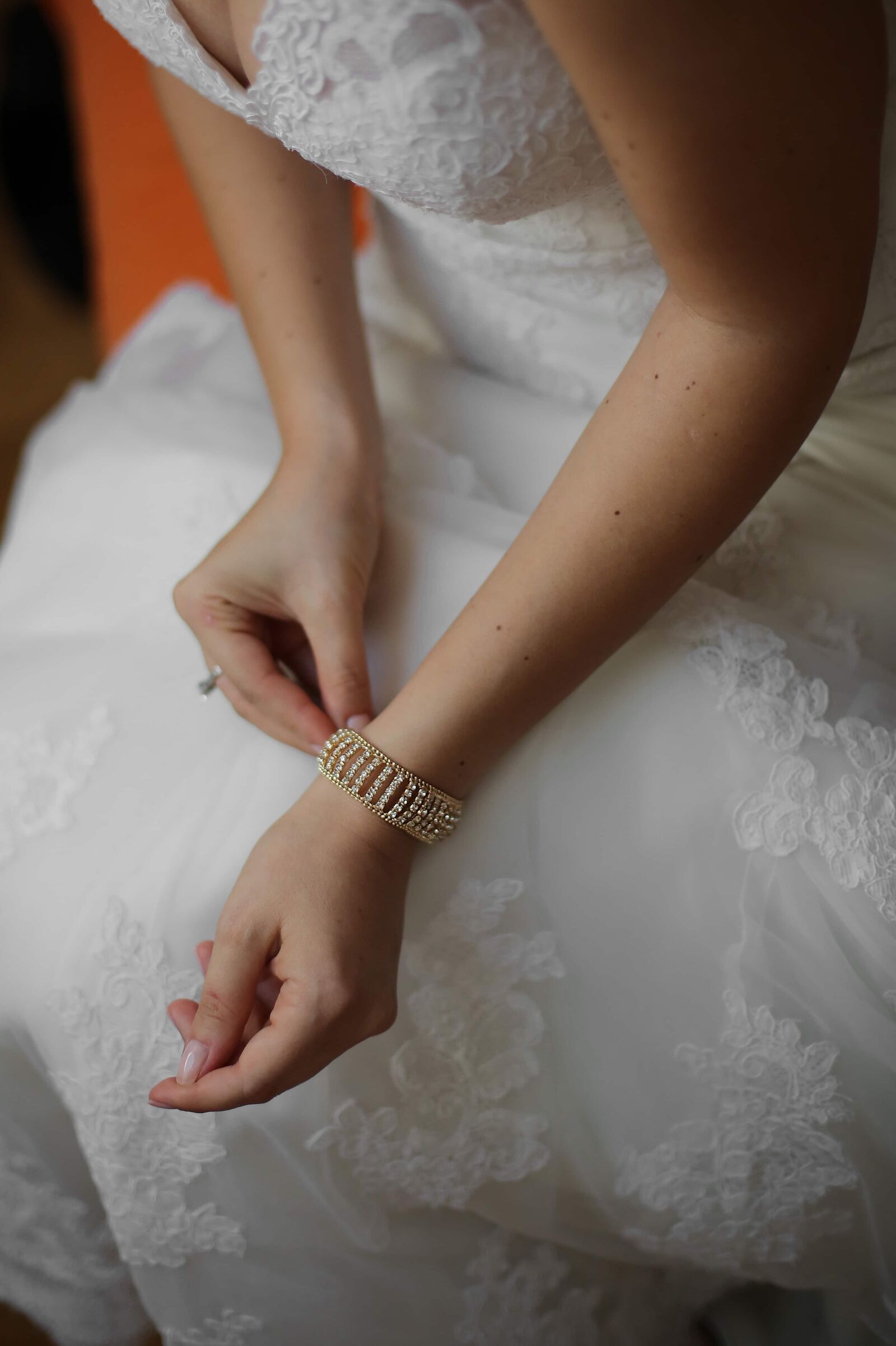 Canon EF 50mm F1.4 USM sample photo. Bracelet, brilliant, jewel, jewelry photography