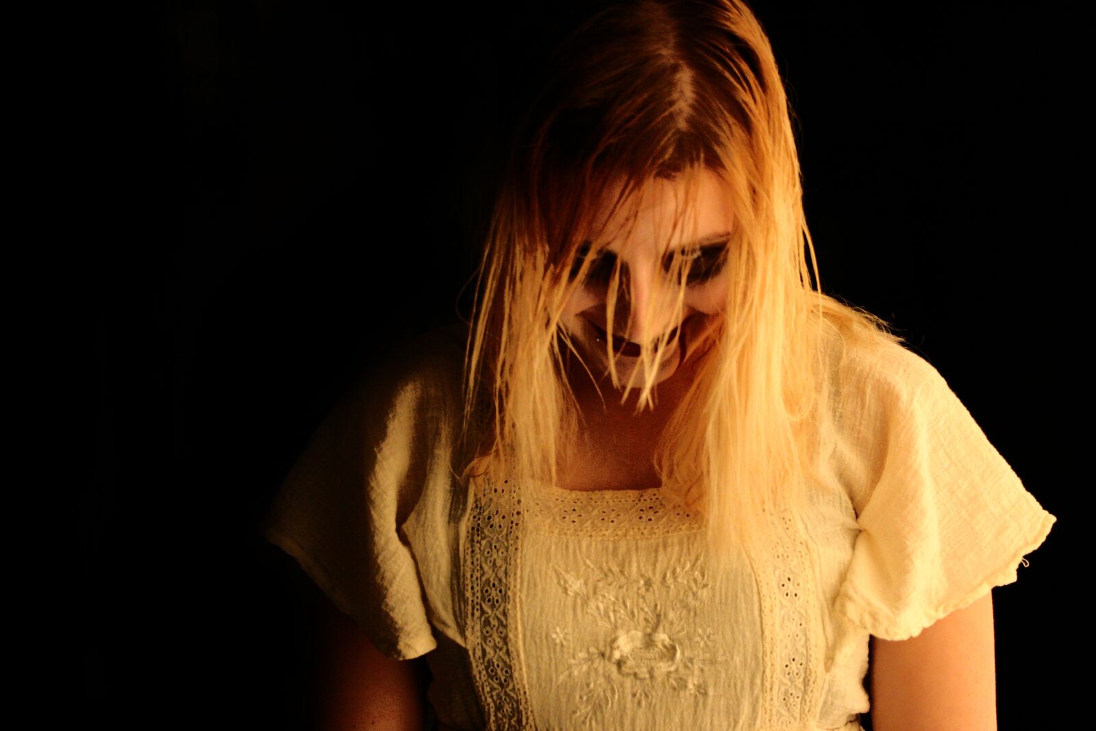 Canon EOS 20D sample photo. Mirror, scary, make-up photography