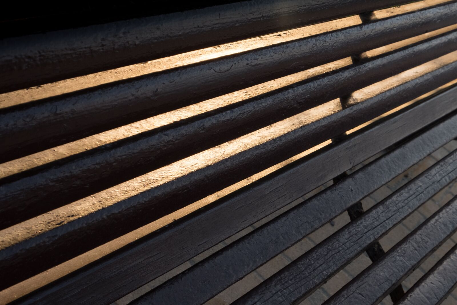 Fujifilm XF 18-55mm F2.8-4 R LM OIS sample photo. Bank, sun, shadow photography