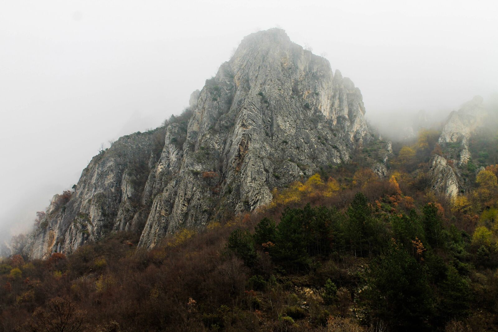 Canon EOS 1100D (EOS Rebel T3 / EOS Kiss X50) sample photo. Mountain, winter, landscape photography