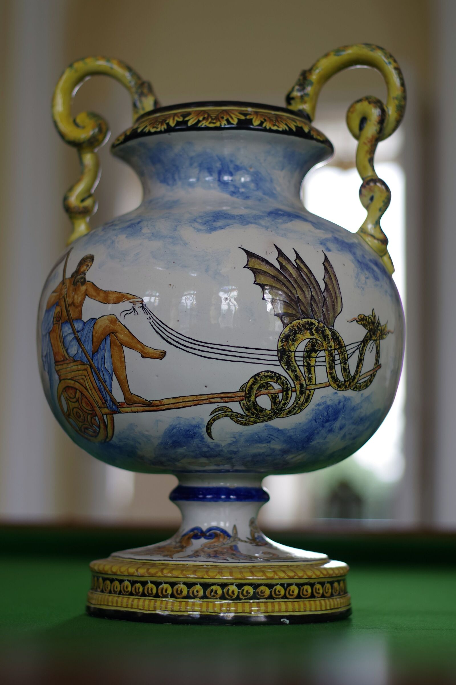 Pentax K-S2 sample photo. Vase, porcelain, chinese photography
