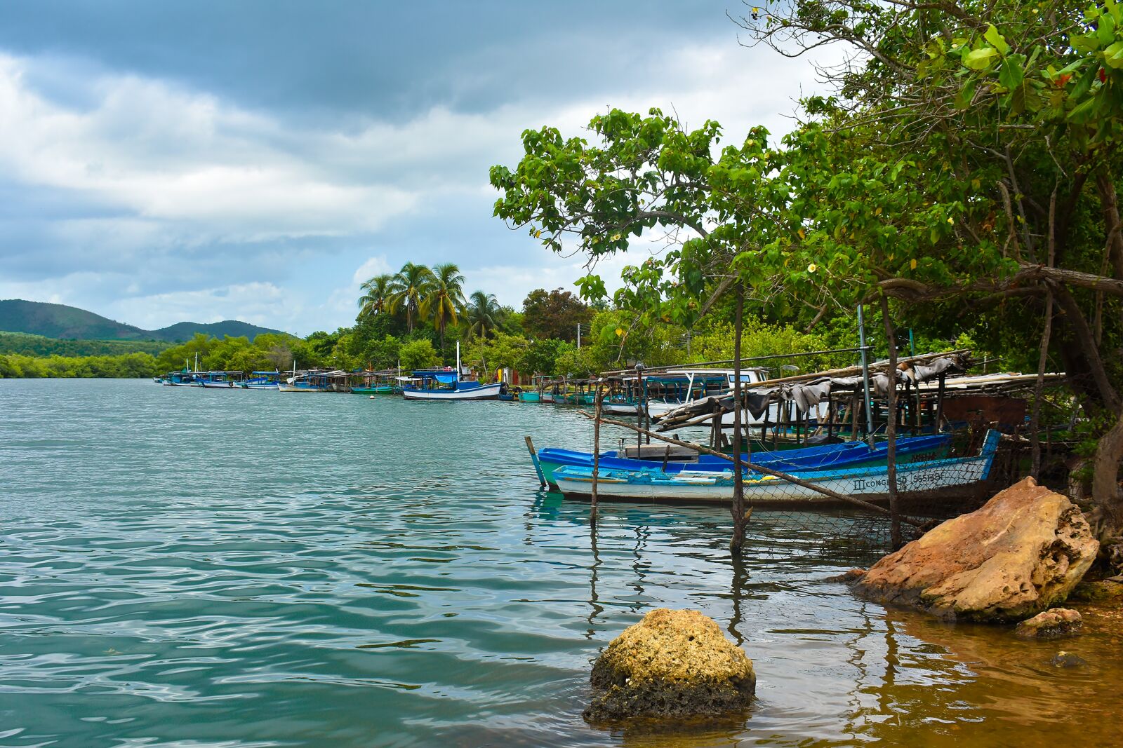 Nikon D3400 sample photo. Nature, beach, boats photography