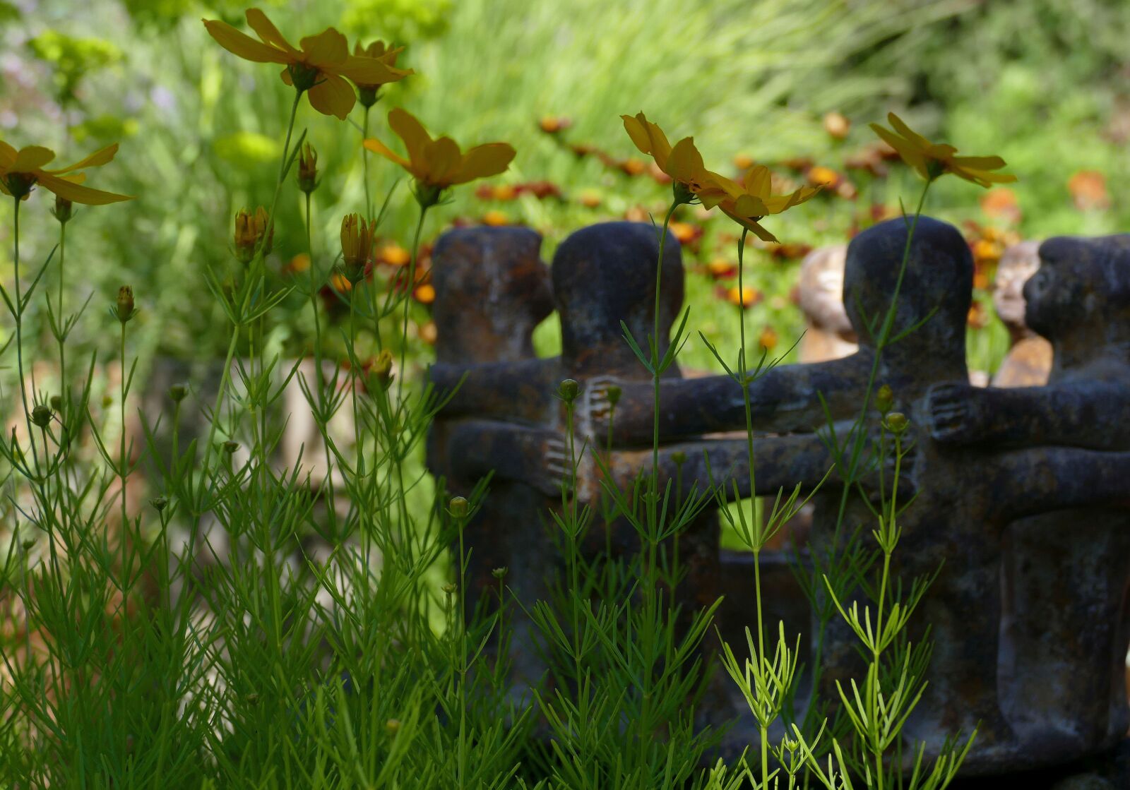 Panasonic Lumix DMC-FZ1000 sample photo. Girl eye decor, garden photography