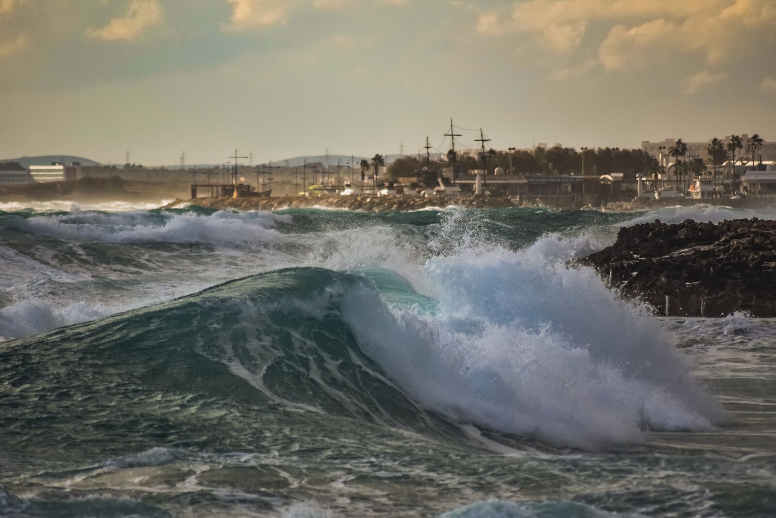 Nikon D3300 sample photo. Waves, beach, nature photography