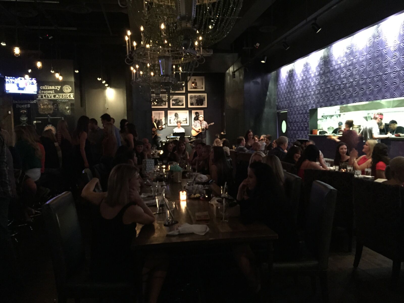 Apple iPhone 6 sample photo. Audience, band, bar, music photography