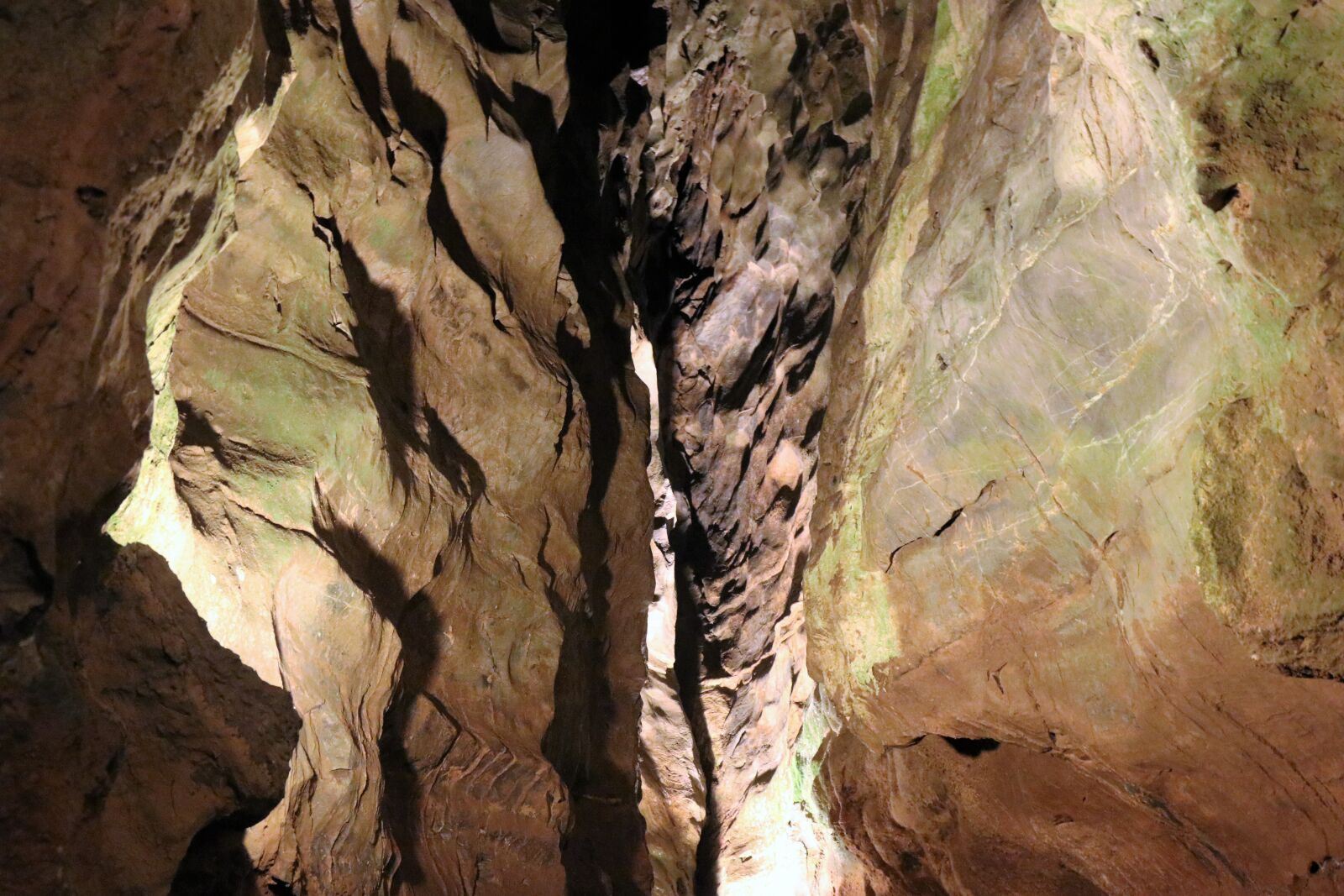 Canon EF 24-105mm F4L IS USM sample photo. Cave photography