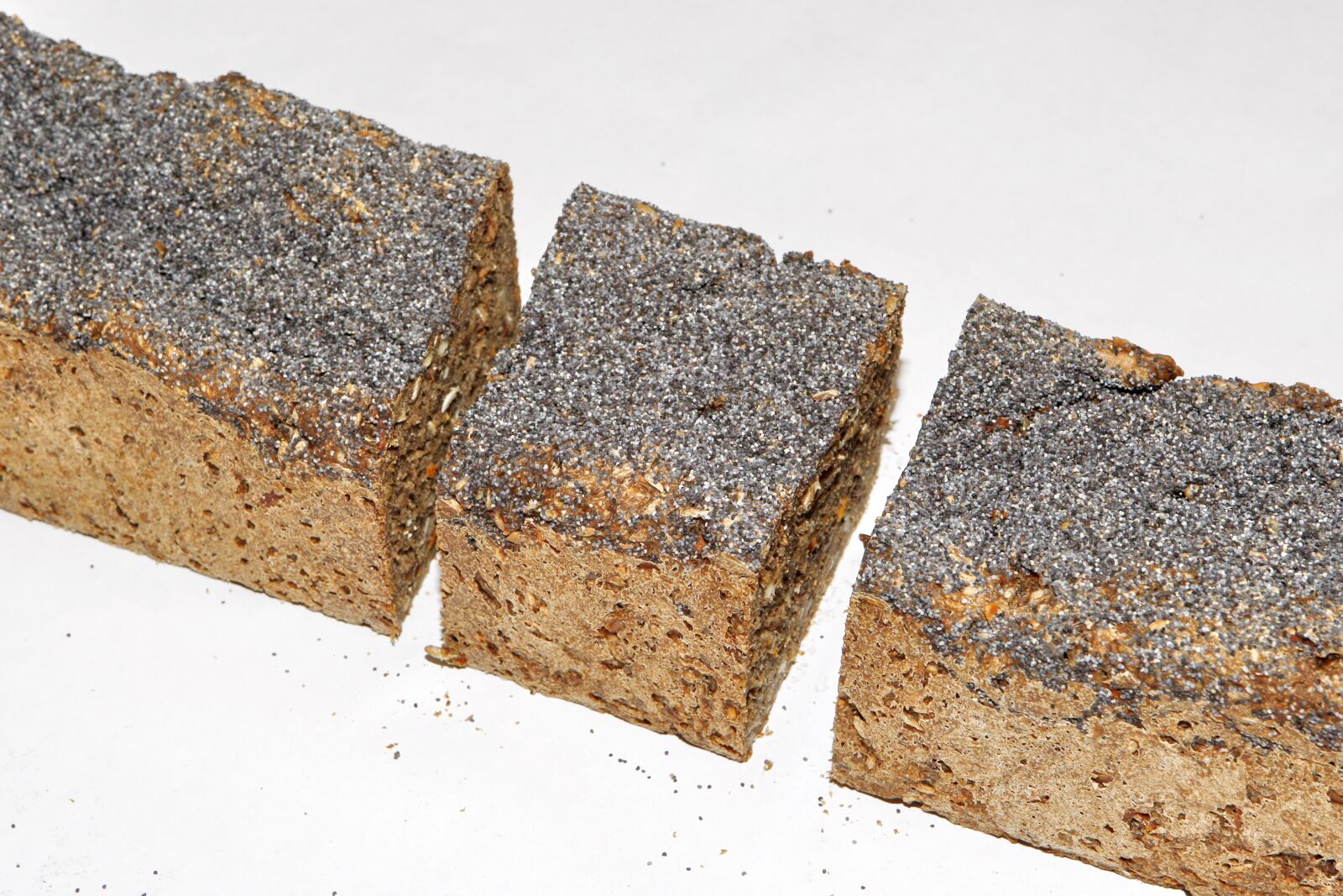Canon EOS-1D Mark III sample photo. Rye bread, blue poppy photography