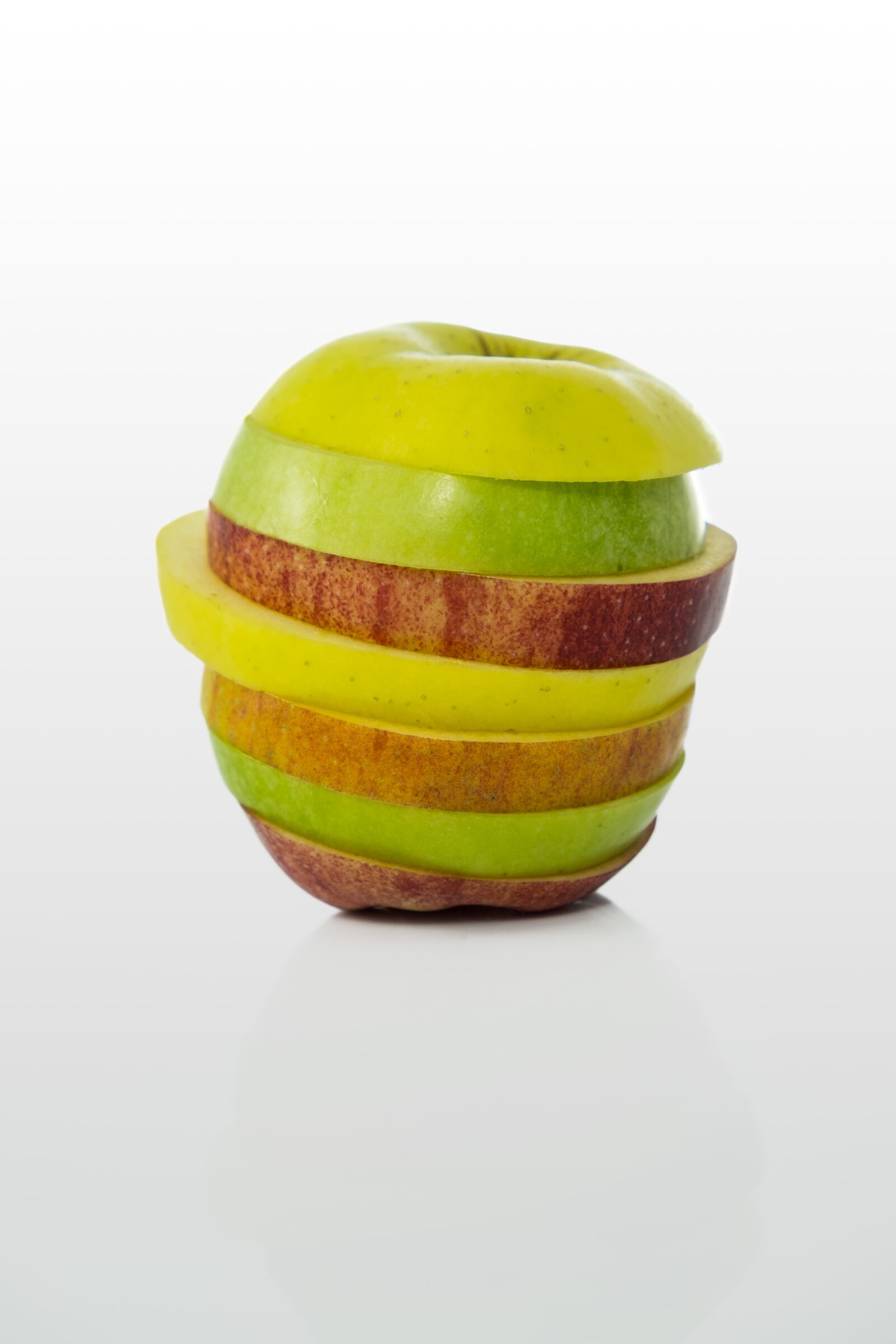 Fujifilm XF 18-55mm F2.8-4 R LM OIS sample photo. Fruit, apple, healthy photography