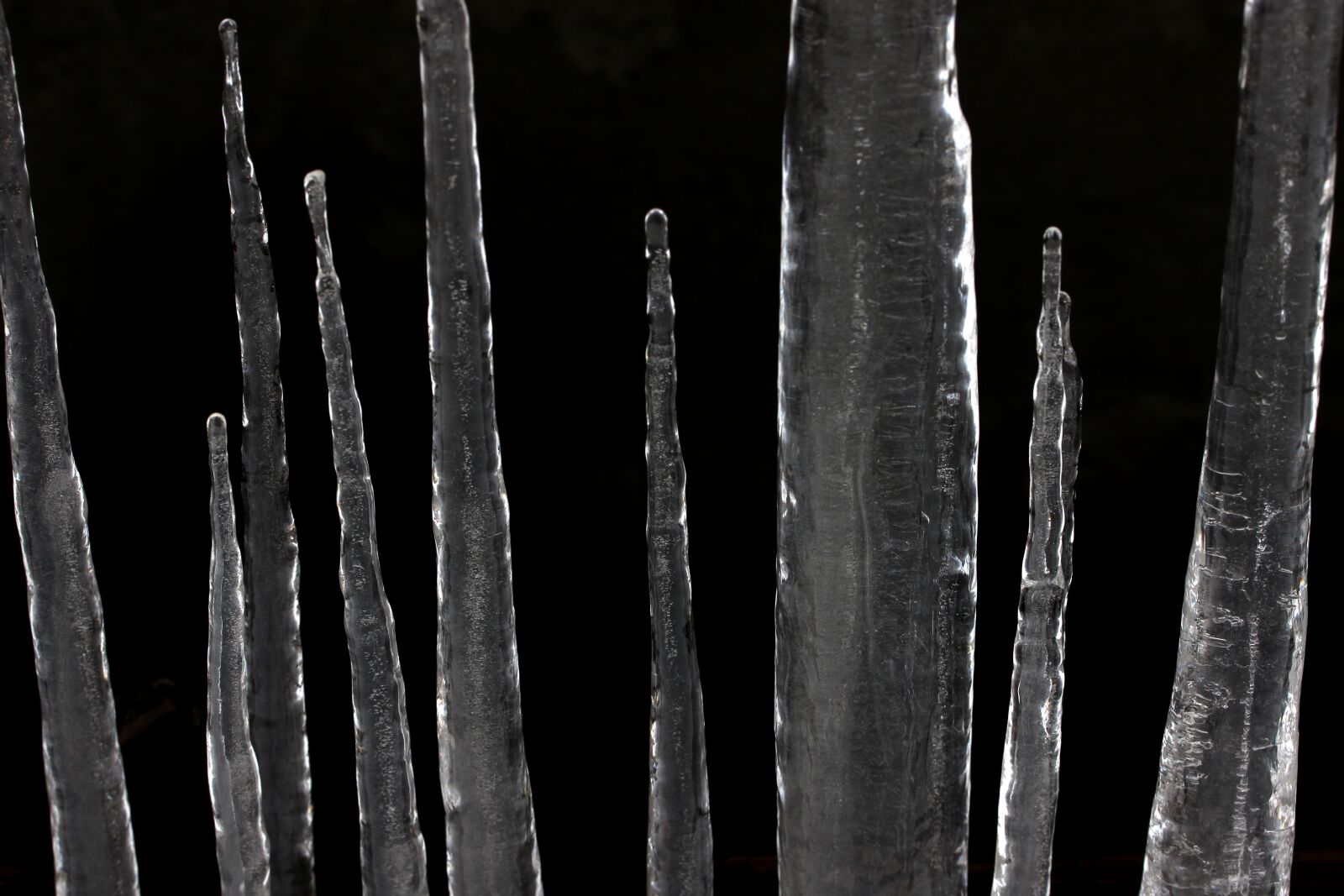Canon EF-S 60mm F2.8 Macro USM sample photo. Ice, icicles, cold photography