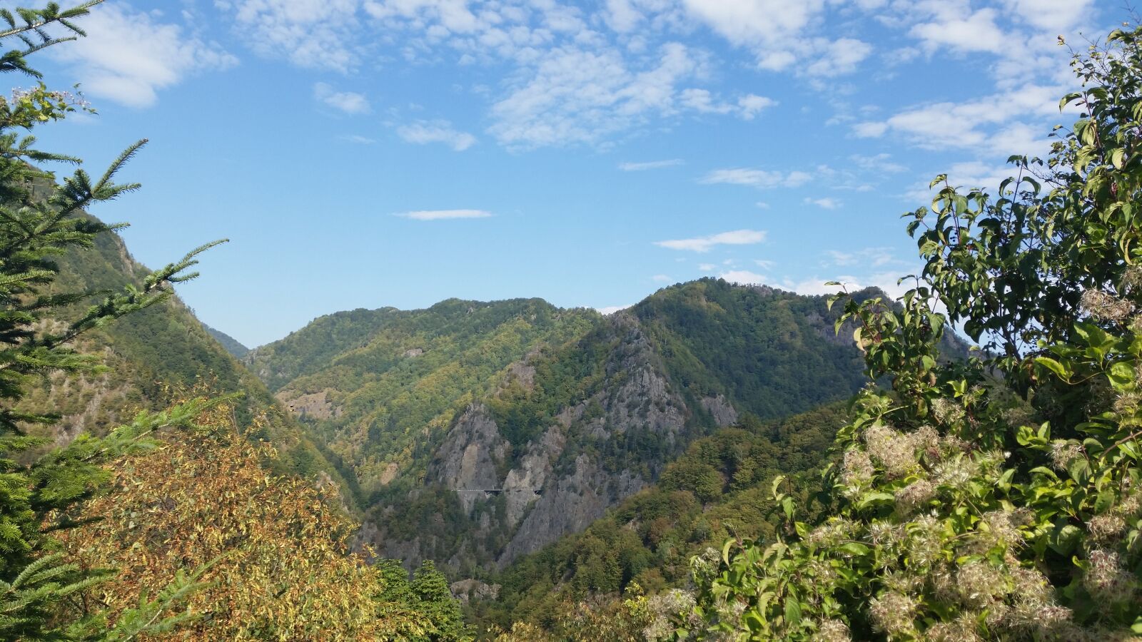 Samsung Galaxy S5 sample photo. Romania, nature, hills photography