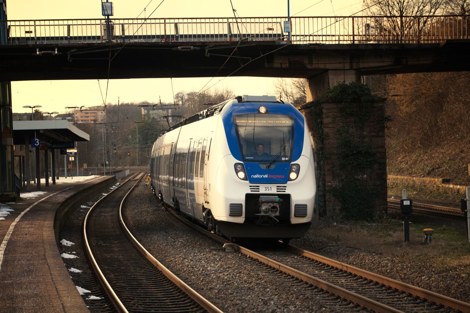 Canon EOS 1300D (EOS Rebel T6 / EOS Kiss X80) sample photo. Train, railway, railway line photography