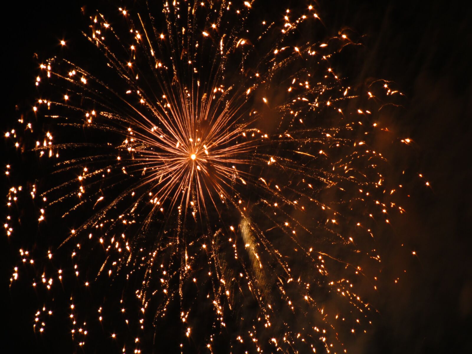 Canon PowerShot SX500 IS sample photo. Night, fireworks, colorful photography