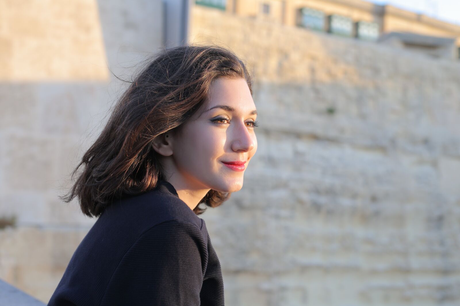 Canon EOS 5D Mark III sample photo. Woman, wears, black, coat photography