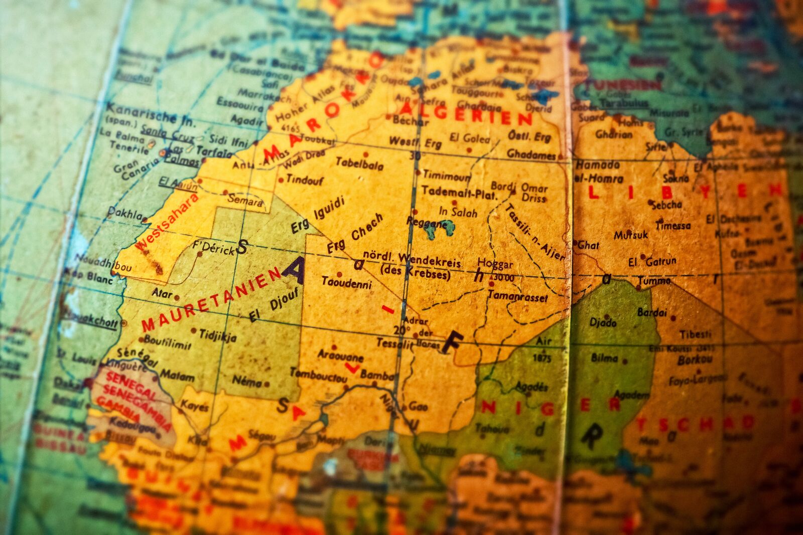Olympus OM-D E-M10 sample photo. Globe, map, country photography