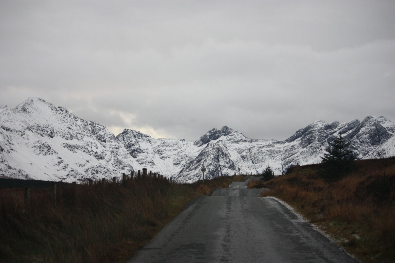 Canon EOS 450D (EOS Rebel XSi / EOS Kiss X2) sample photo. Skye, scotland, mountains photography