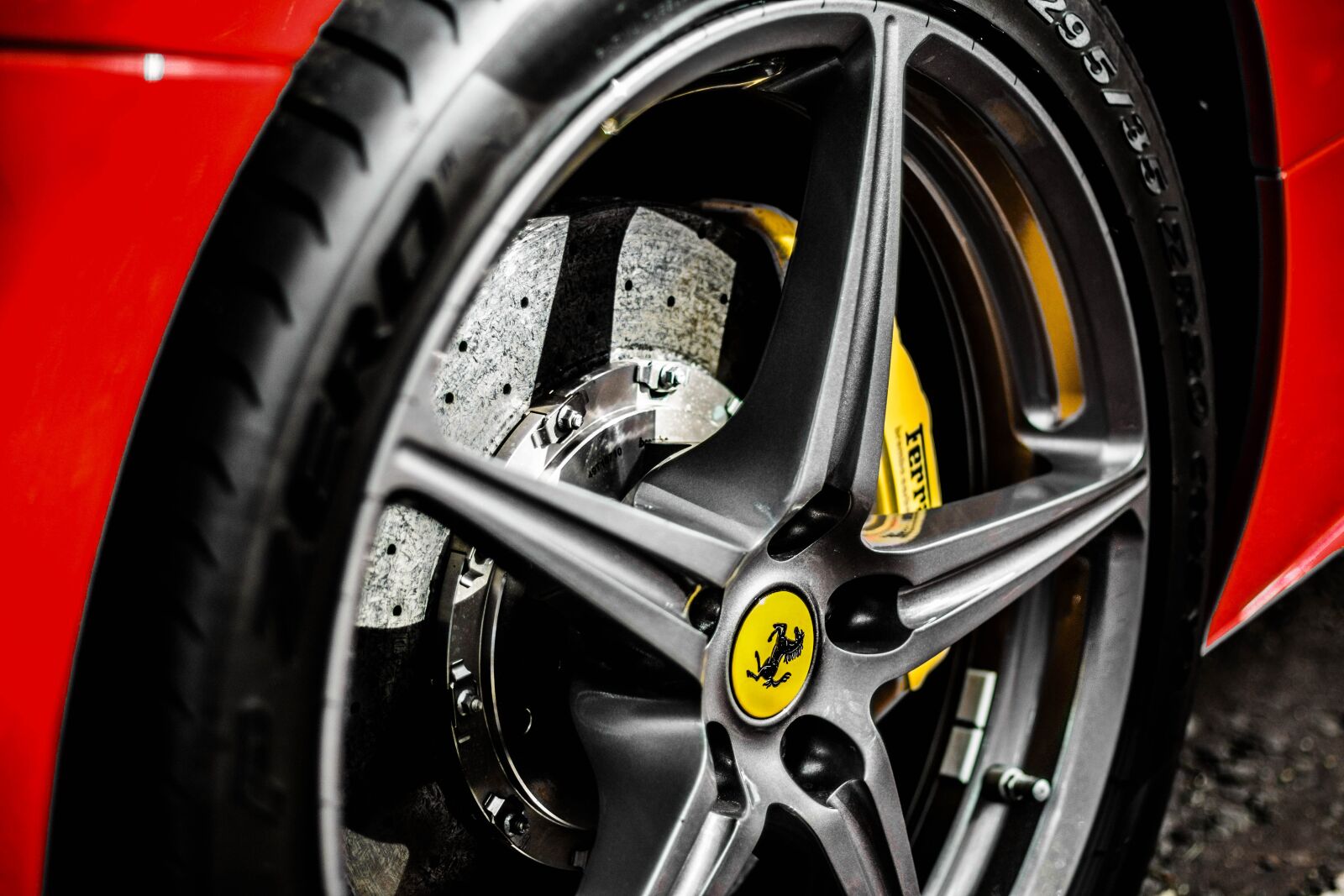 Canon EOS 70D + Canon EF 50mm F1.4 USM sample photo. Supercar, ferrari, style photography