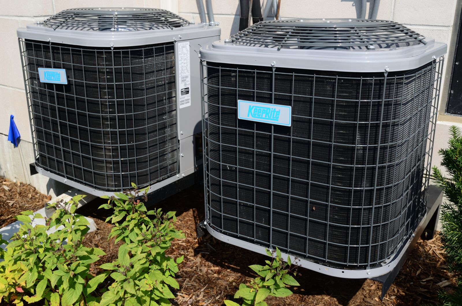 Nikon D5100 sample photo. Air conditioner, global warming photography