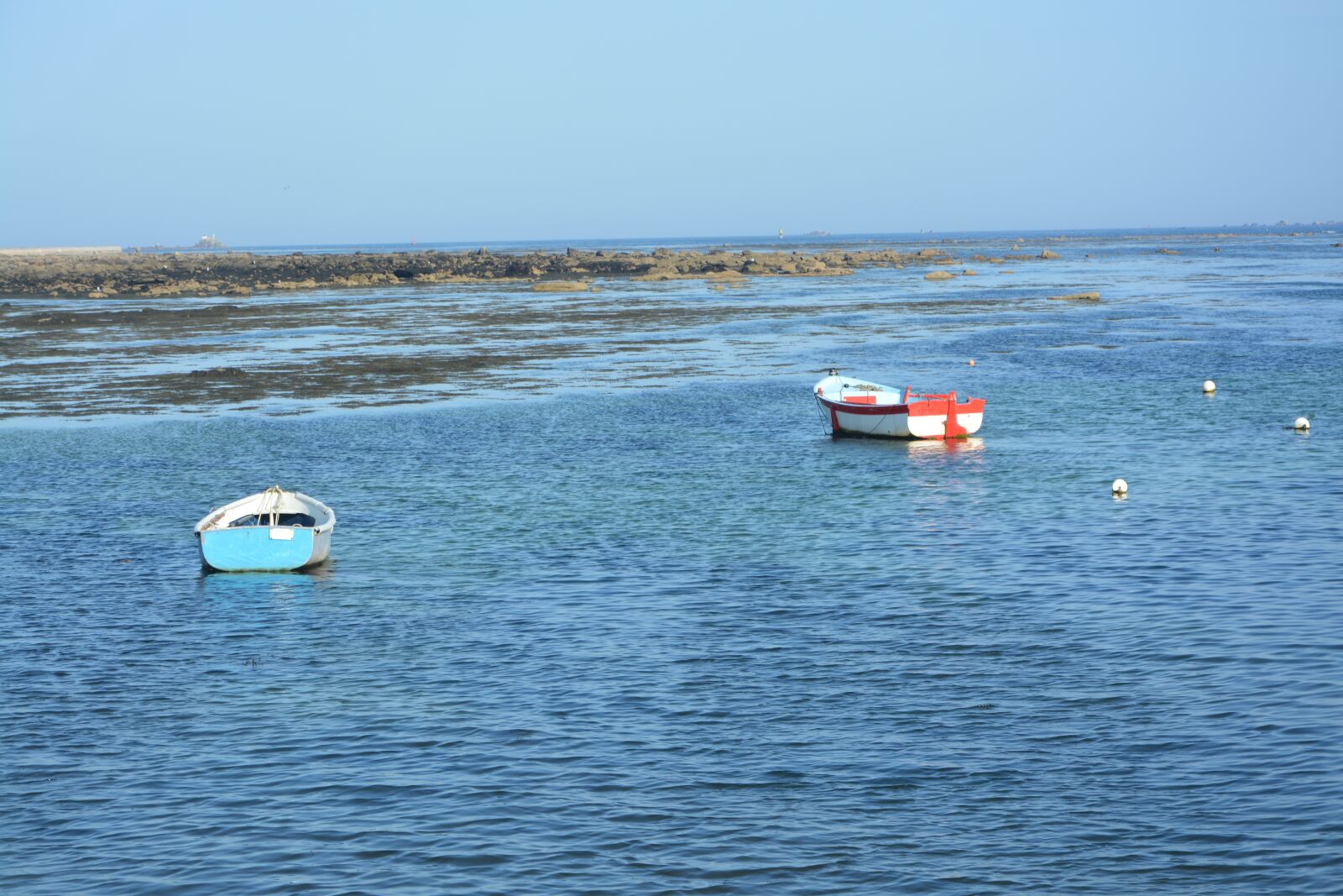 Nikon D5200 sample photo. Boats floating, panoramic views photography