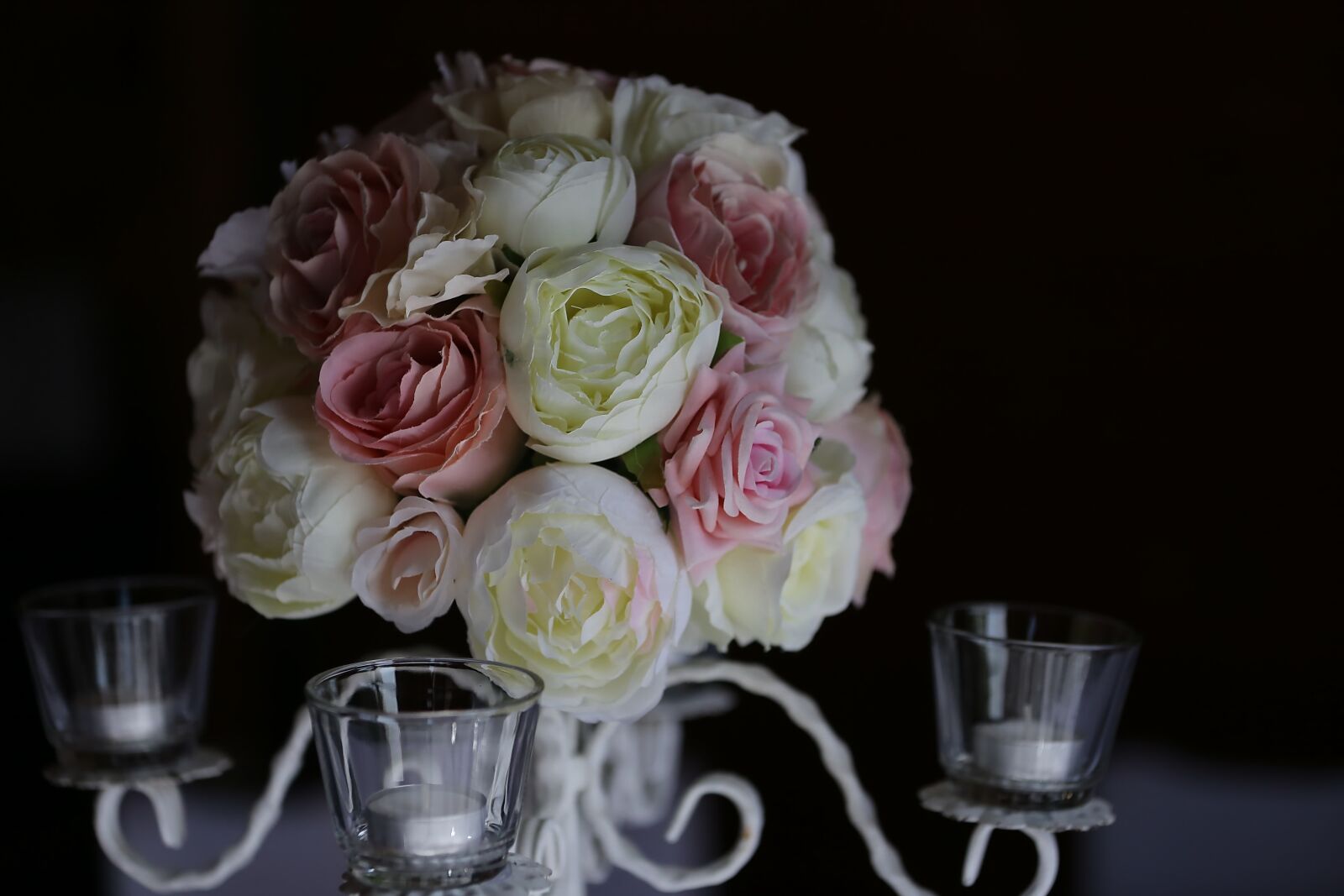 Canon EOS 6D sample photo. Candlestick, glass, candles, bouquet photography