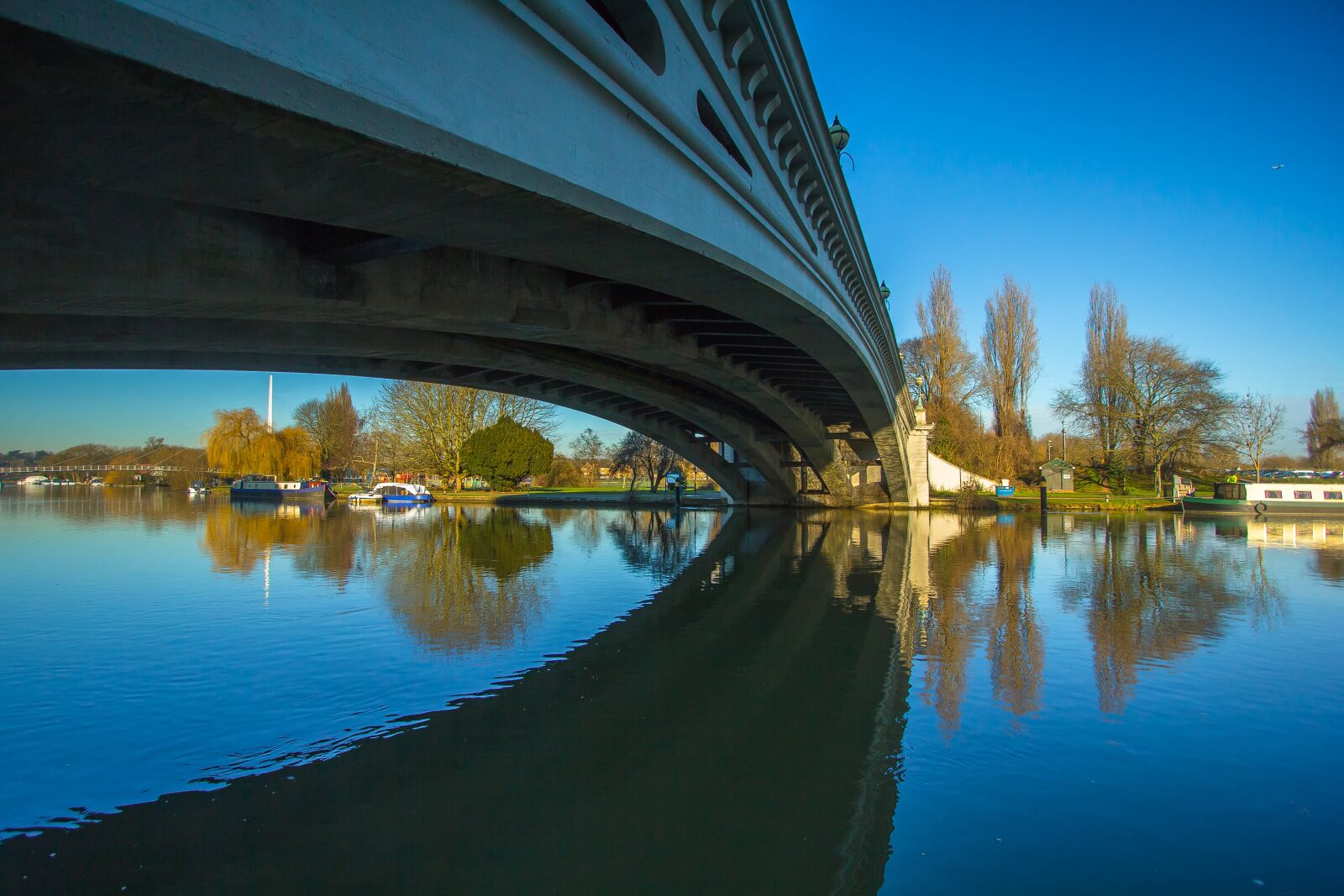 Canon EF-S 10-22mm F3.5-4.5 USM sample photo. Bridge, reflexion, river photography